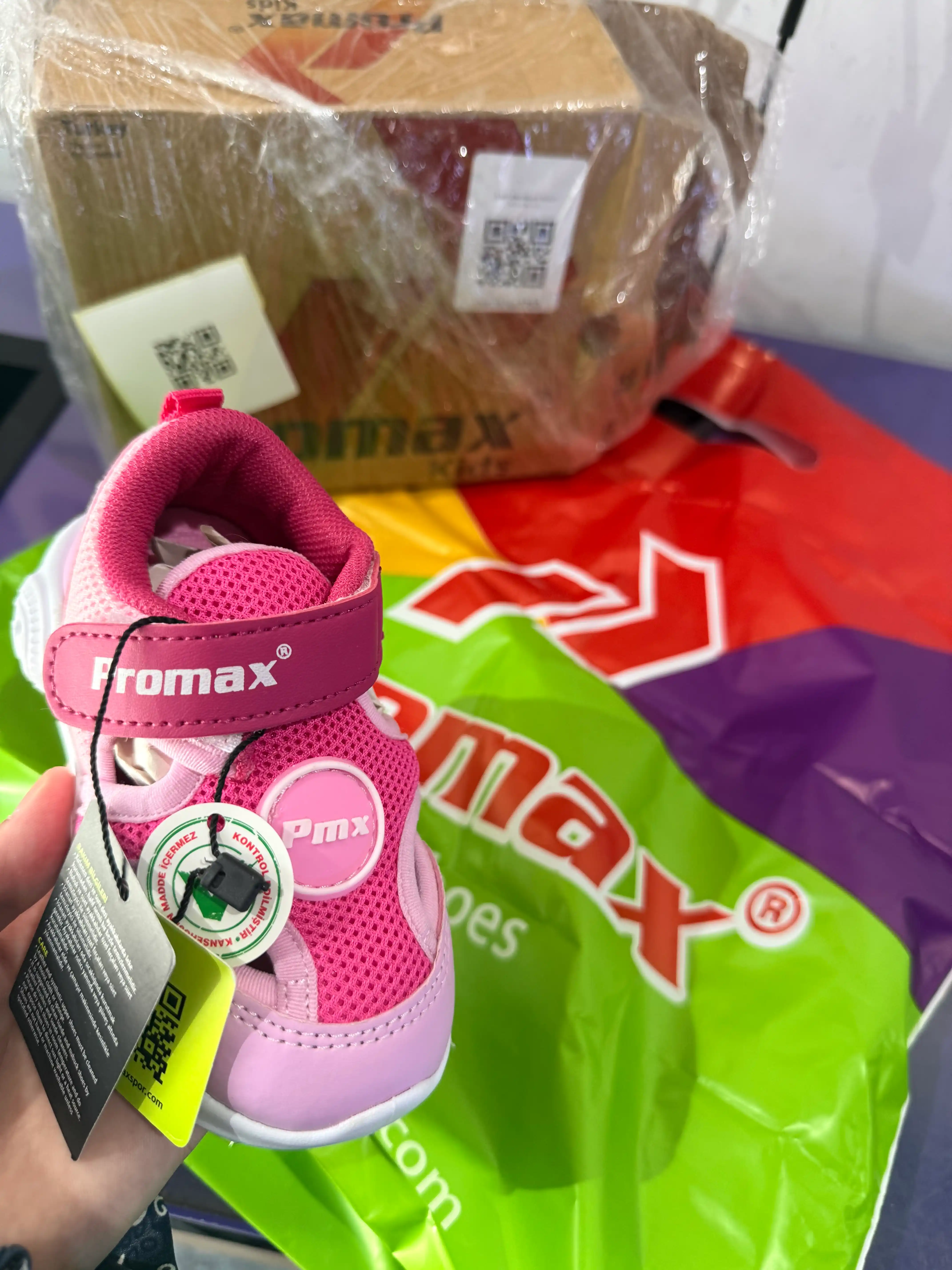 Turkiya yozgi bolalar krossovkalari,kichkintoylar uchun yengil poyabzal, supeneratorli