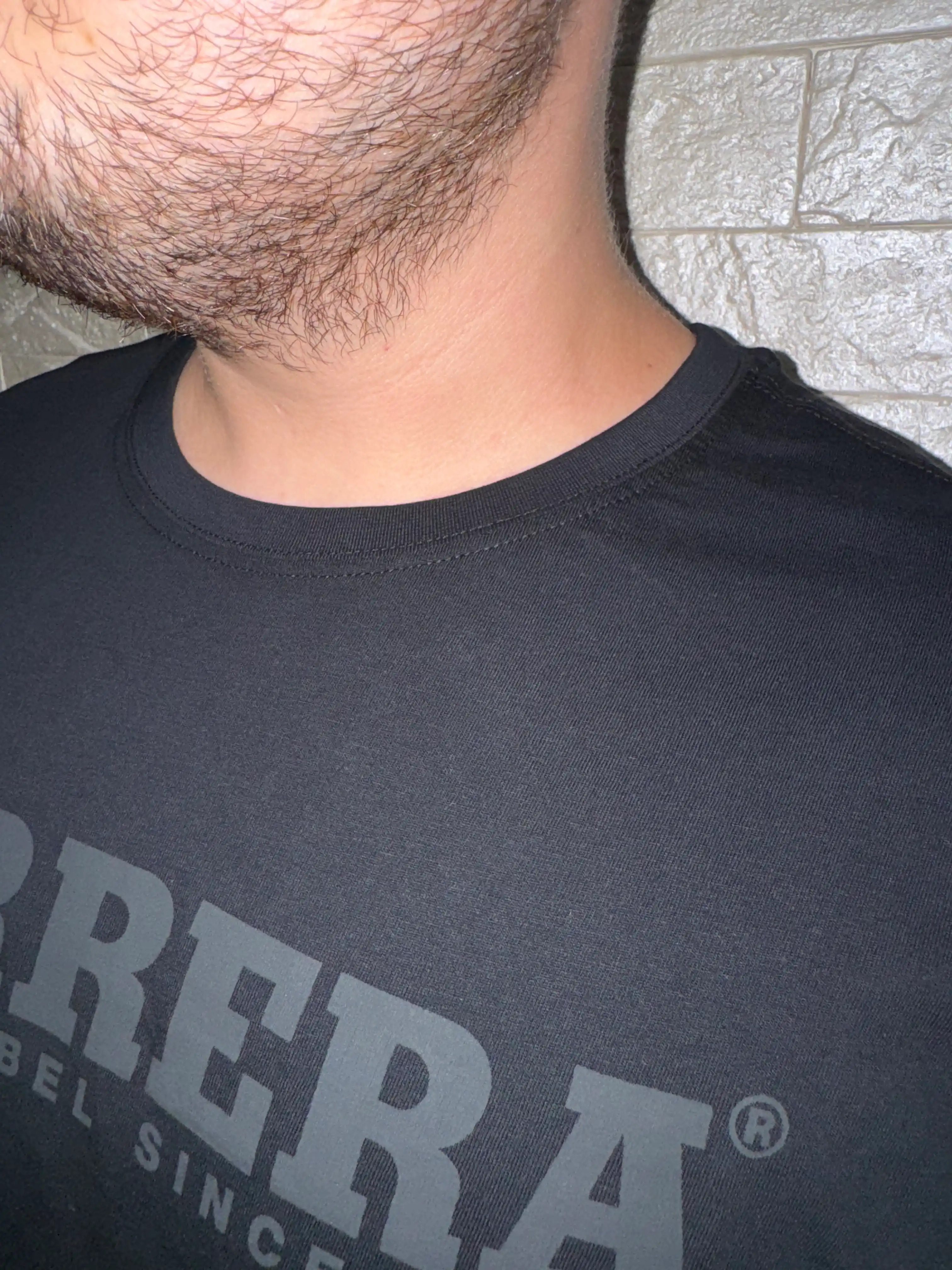 Erkaklar futbolkasi Carrera Jeans dumaloq yoqali, 100% paxta, Italiya