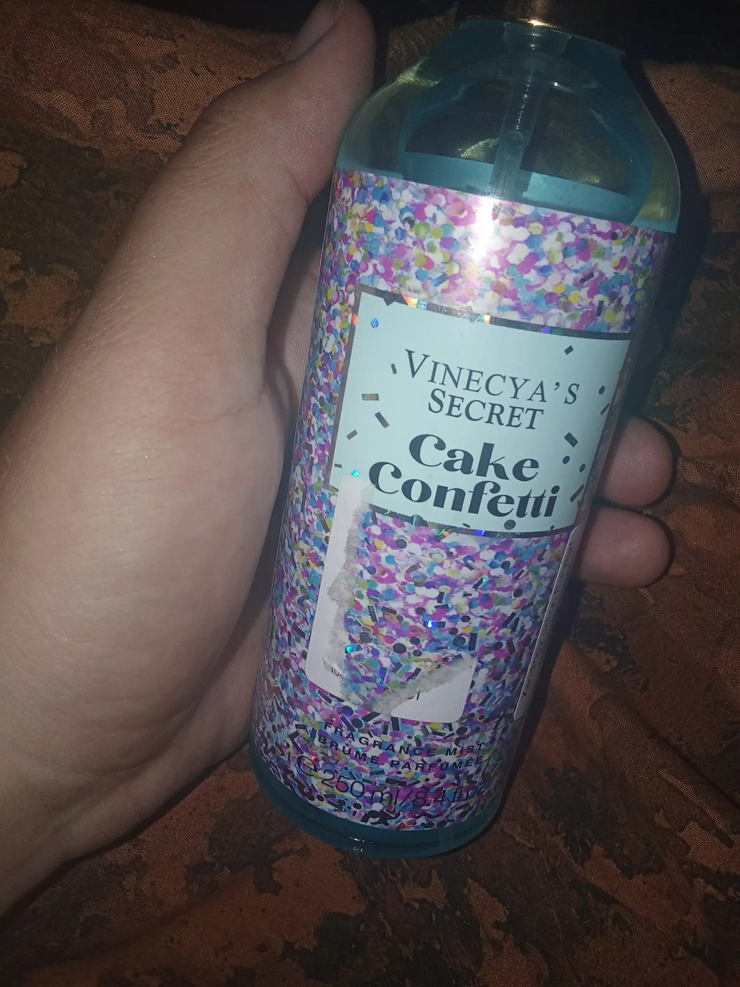 Parfyumlangan tana spreyi suvi Victoria's Secret Spreyi Aqua Kiss Rush, Shimmer, 250 ml