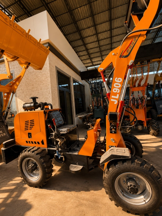 4×4 o‘lchamli, 600 kg og‘irlikdagi, 2026-yilda ishlab chiqarilgan yangi dizelli beton aralashtirgich-yuklagich