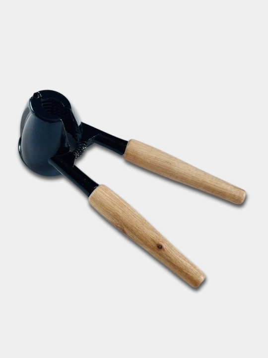 Yong‘oq, kedr va boshqa turdagi yong‘oqlar uchun oshxona yong‘oq kesgichi