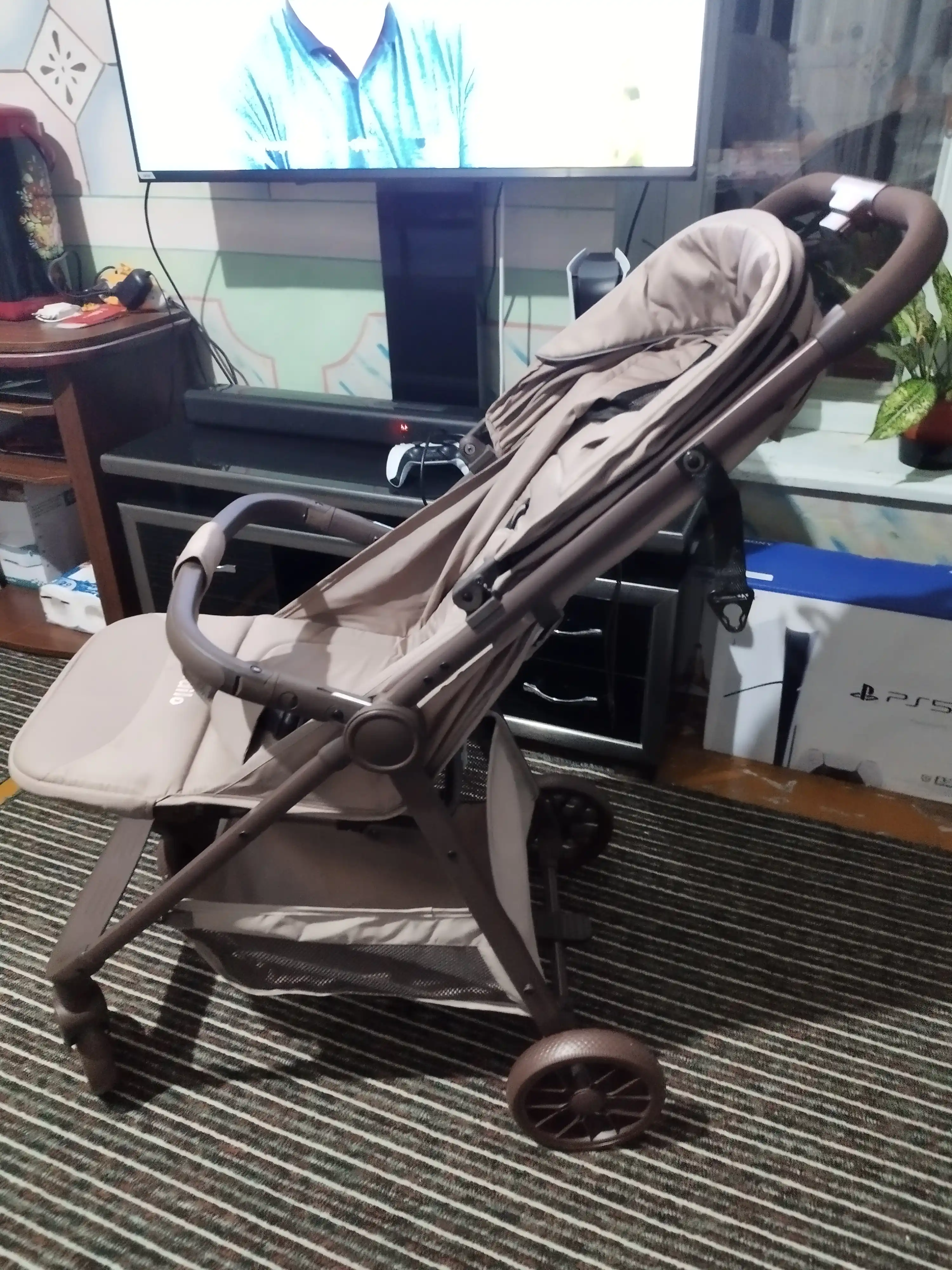 Прогулочная коляска Kidilo C6F – легкая и удобная