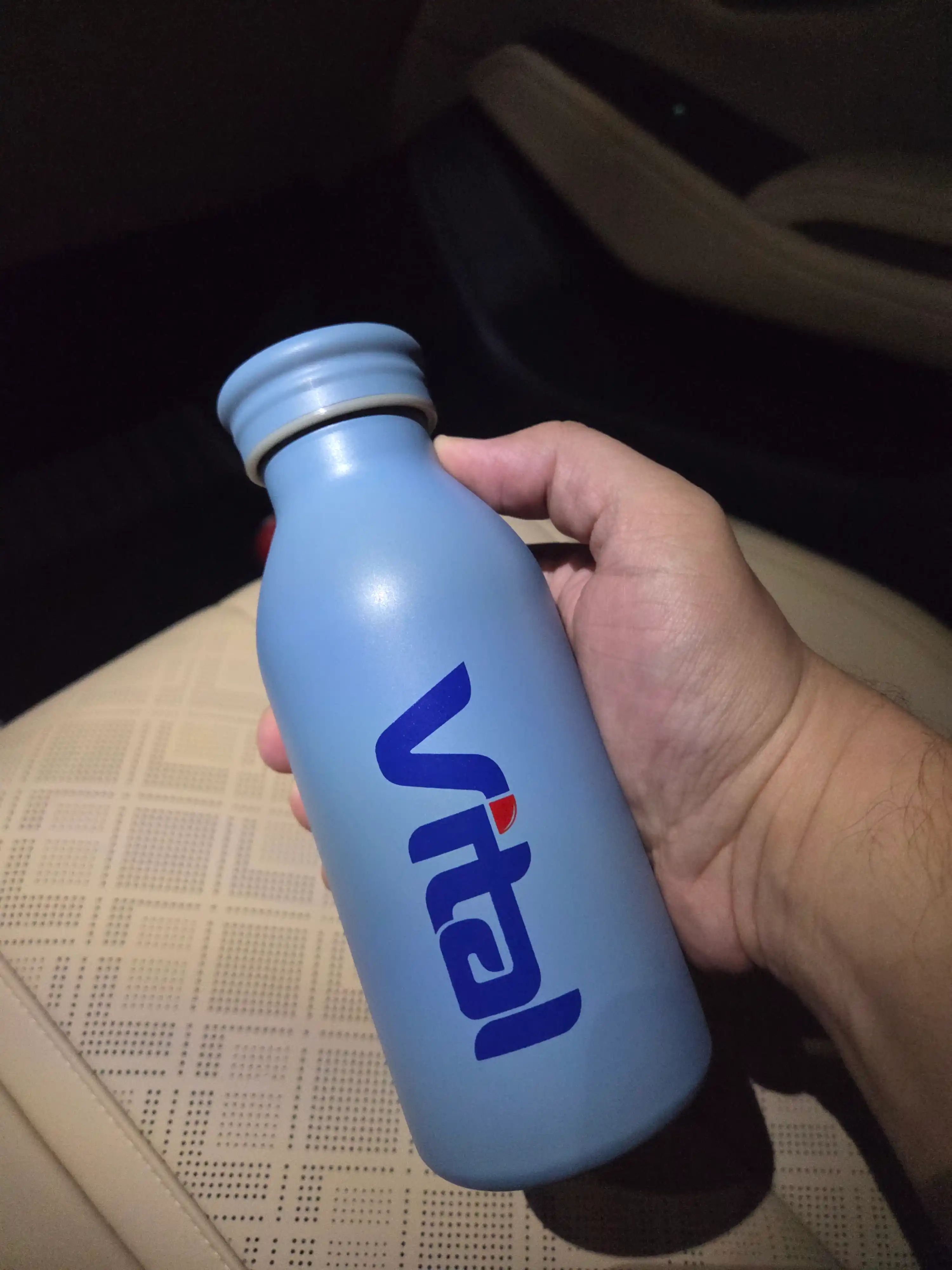 VITAL zanglamas po‘latdan tayyorlangan termos-butilka, hajmi 380 ml