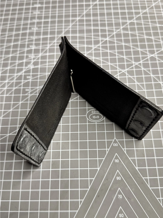 Зажим для денег из натуральной итальянской кожи и ручной прошивки Black Gator