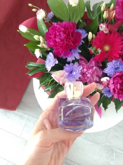 Ayollar atiri Eclat Mademoiselle Oriflame, 50 ml — nafis va yoqimli hidli parfum