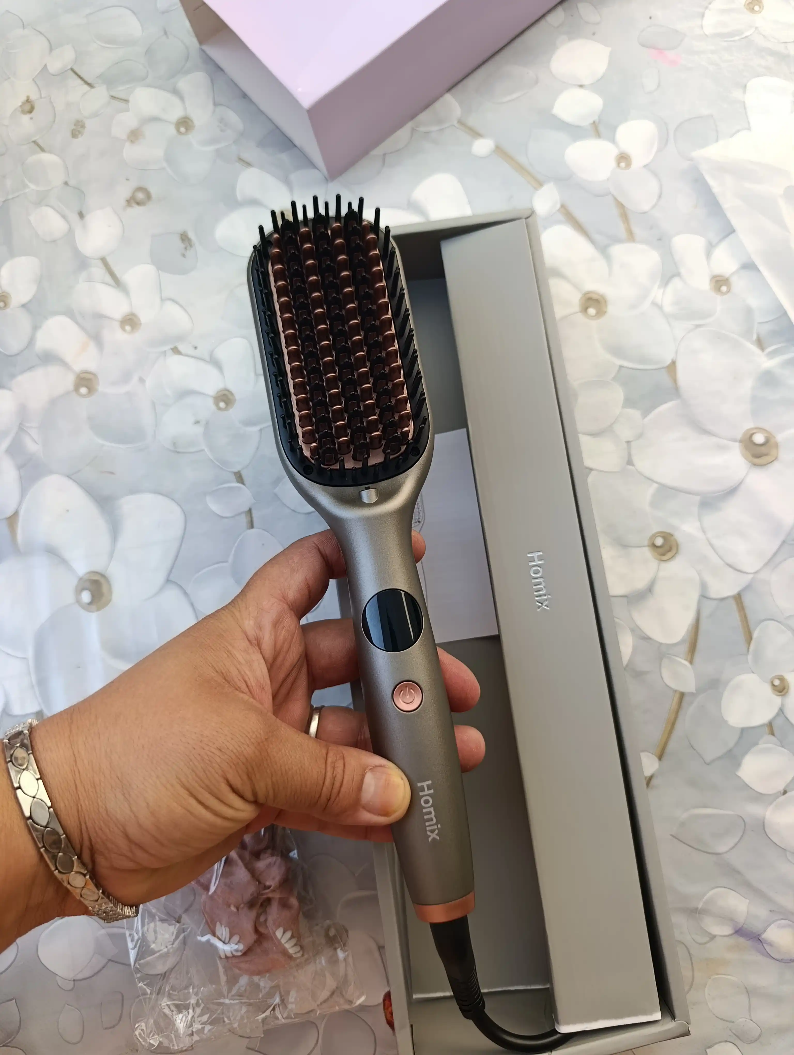 Taroqli soch dazmol Homix — LED, ionizatsiya, 5 rejim, sochlar uchun stayler taroq