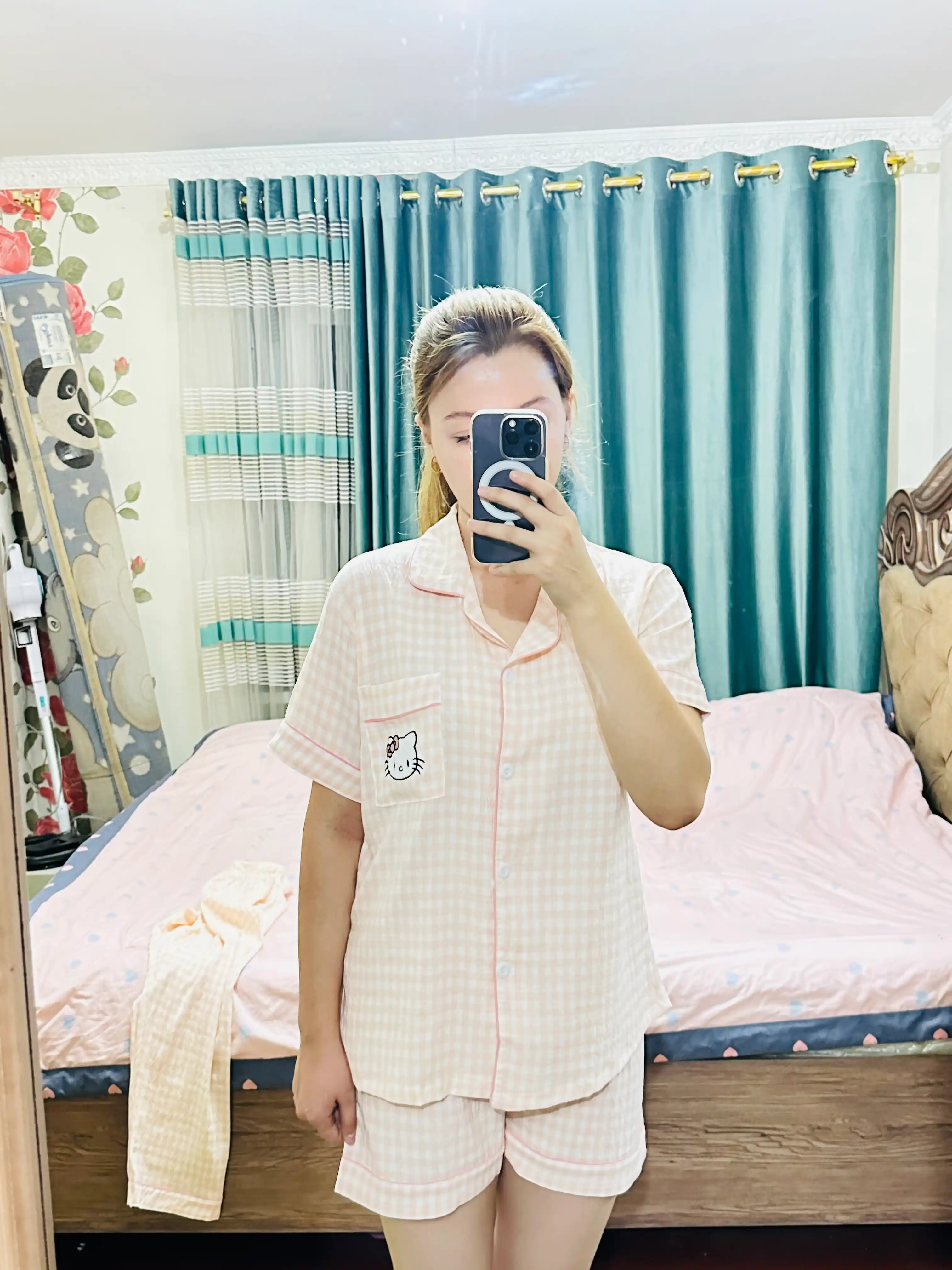 Ayollar pijamalari, 3 tasi 1 da, shim va shortikli komplekt troykalar, uy kiyimlari