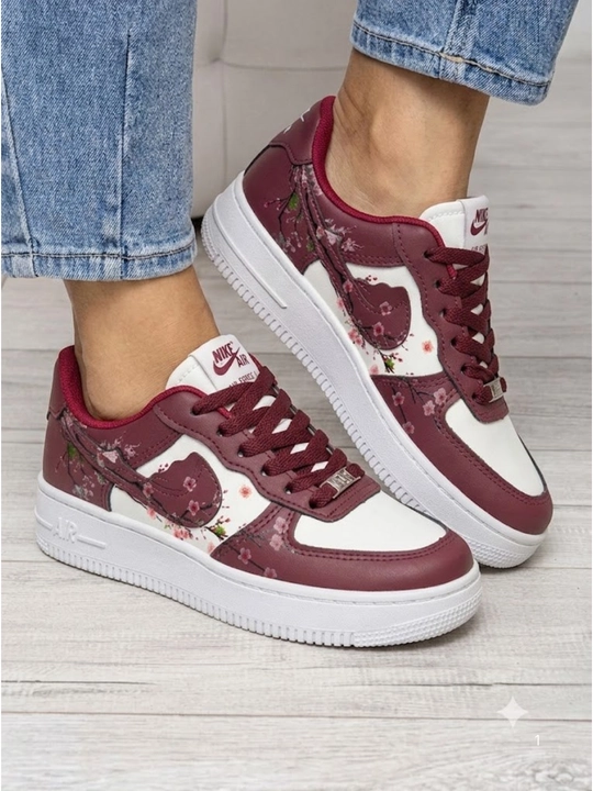 Ayollar kedalari NIKE, sakura guli dizaynda, Xitoy, ayollar oyoq kiyimlari, o'lcham 36-40