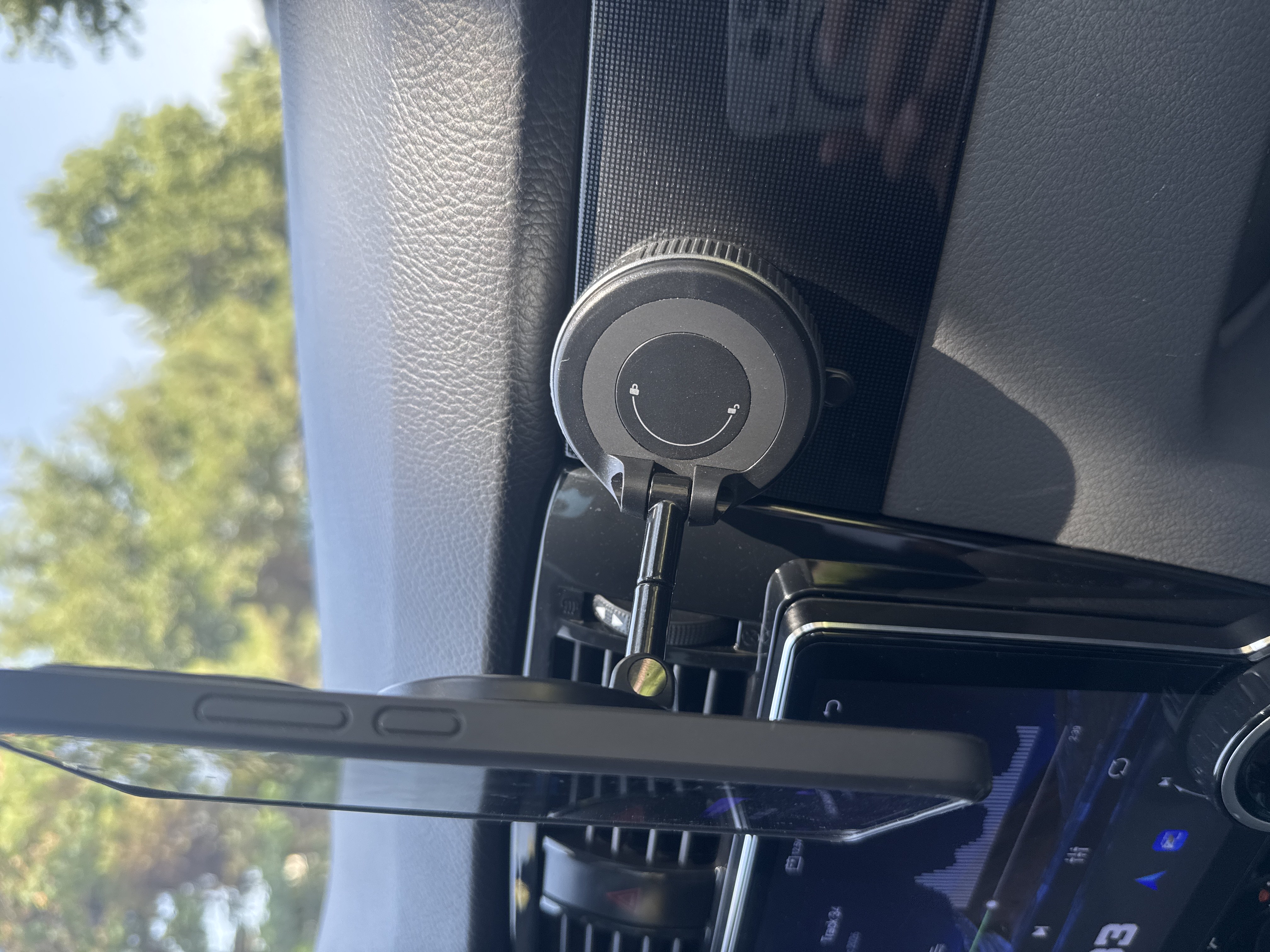 MagSafe mos avtomobil uchun magnitli telefon ushlagichi, so‘rg‘ichli