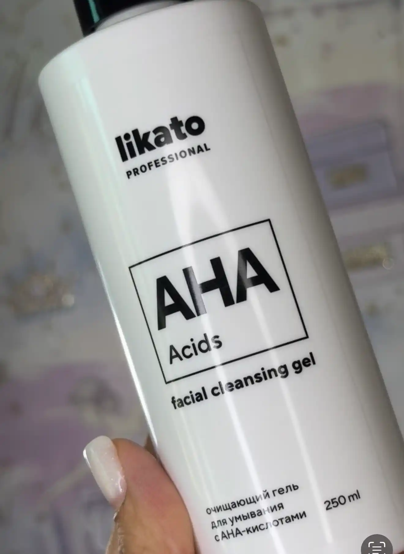 Очищающий гель для умывания с АНА-кислотами LIKATO professional, 250 мл, STD