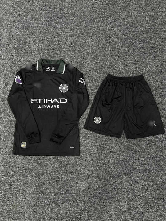 Retro futbol formasi