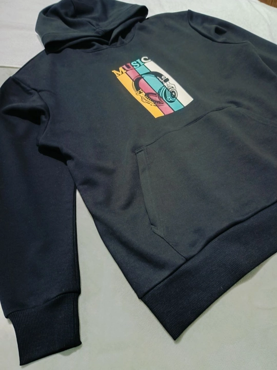 Xudi oversize, ichida nachyos, issiq, uniseks, ko‘cha sayri uchun uslubi
