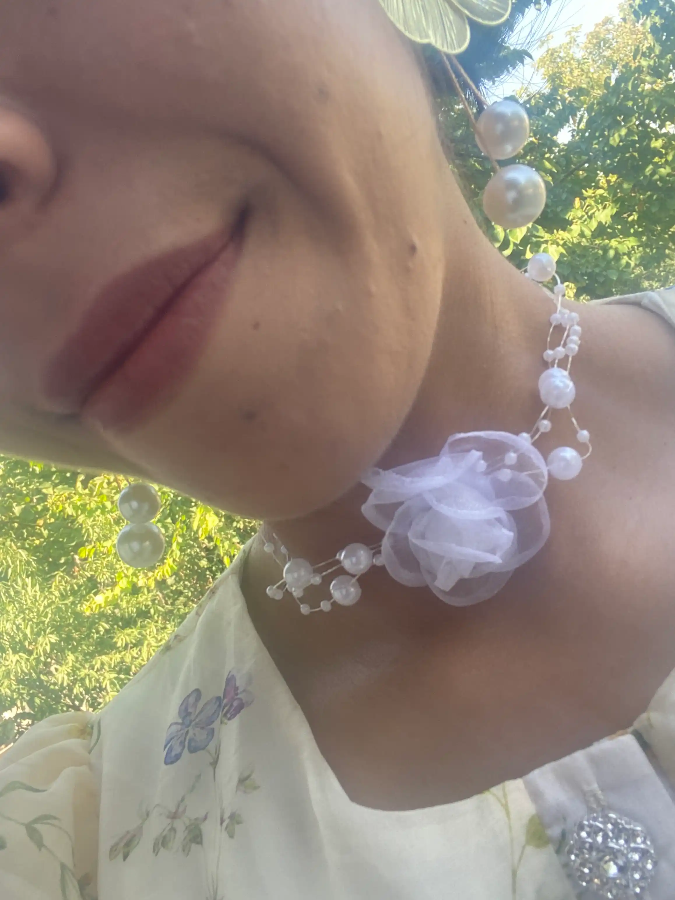 Чокер для женщин — украшение на шею
