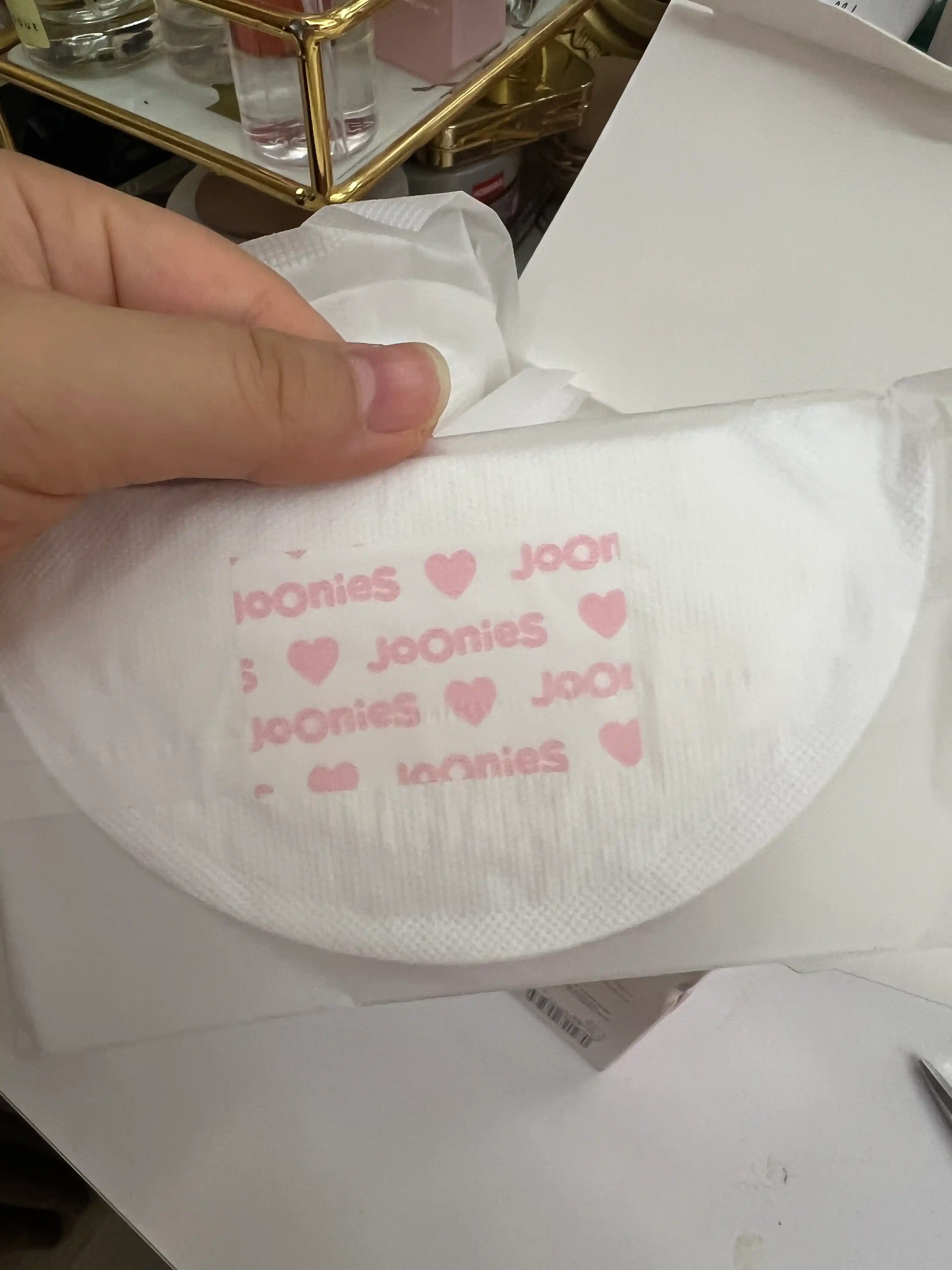 Ko‘krak uchun Joonies laktatsiya prokladkalari lanolin bilan. 30/60/90 dona