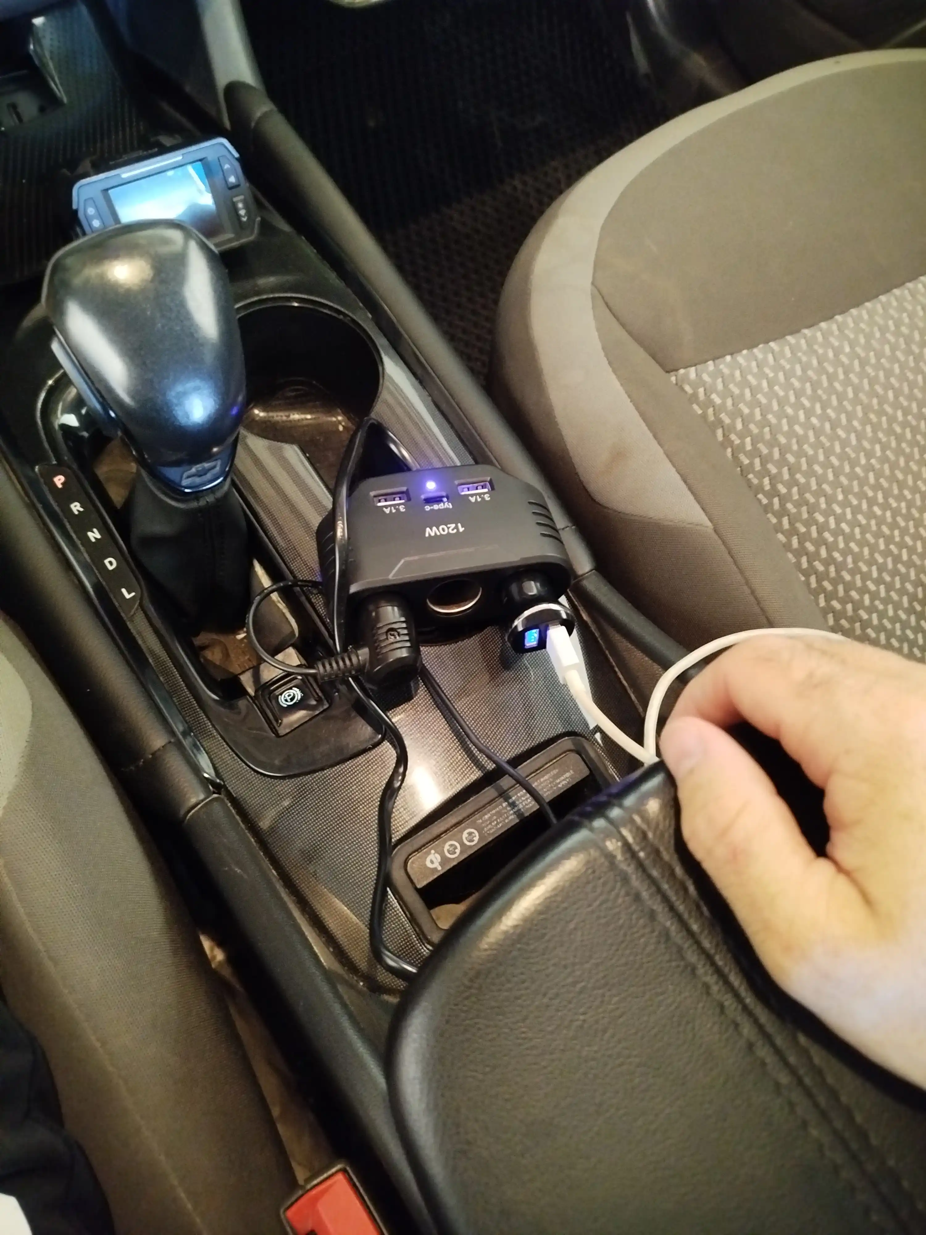 Адаптер для автомобиля с 3 разъёмами, зарядное устройство с USB и Type-C портами