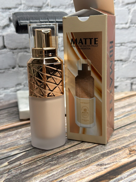 Тональный крем для лица MATTA