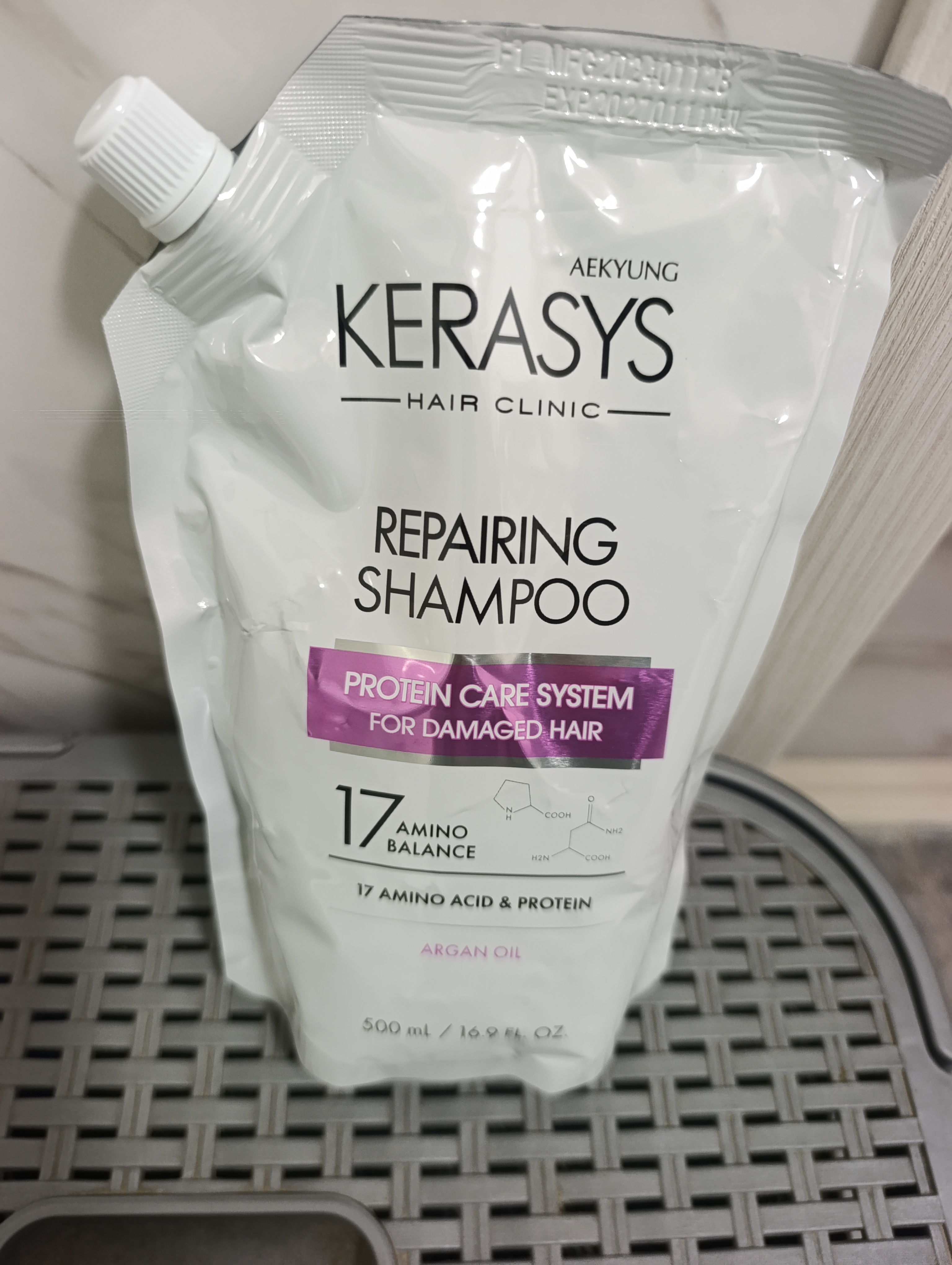 Shampun ayollar uchun quruq sochlar uchun Qayta tiklovchi, Kerasys, Koreya