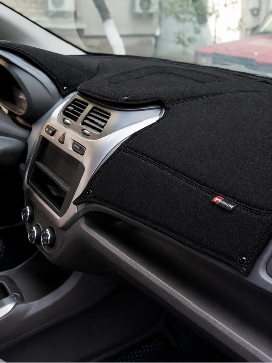 Jensi materialdan tarpeda chexoli, gilam va nakidka Chevrolet avtomobillari uchun sifatli