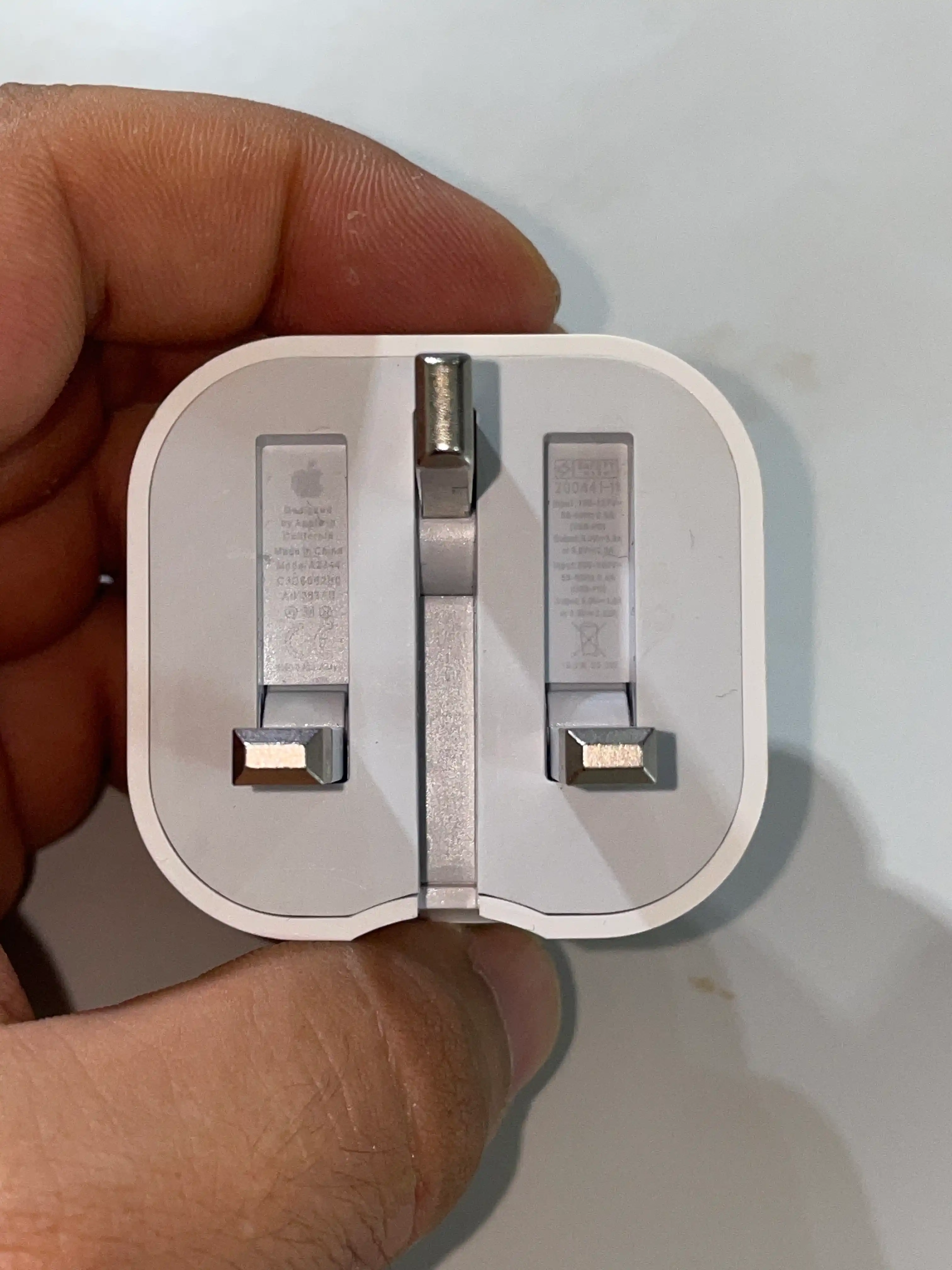 Зарядка для Айфона адаптер USB-C 20ват — быстрая зарядка для моделей iPhone 13,14,15,16,17