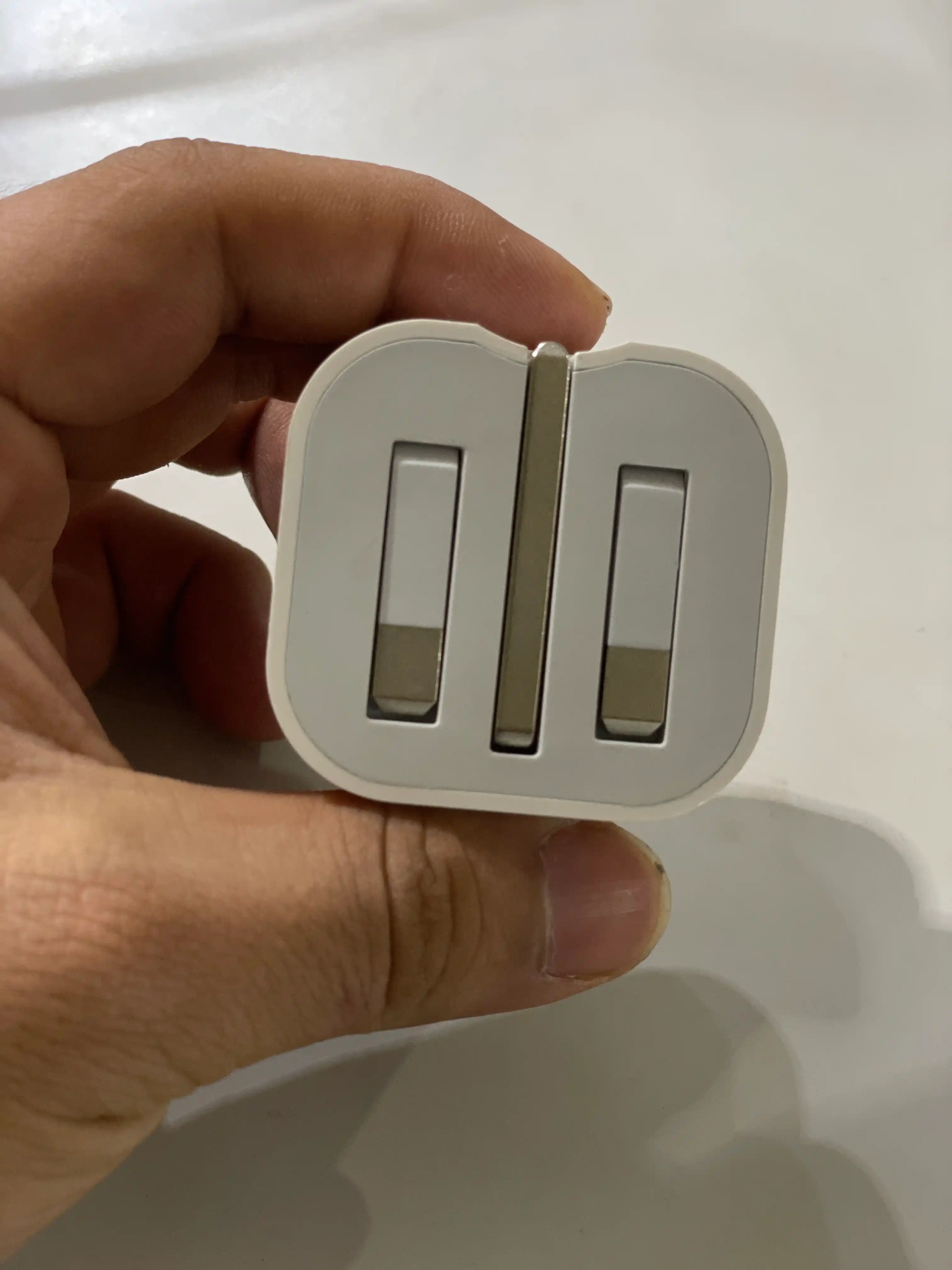 Зарядка для Айфона адаптер USB-C 20ват — быстрая зарядка для моделей iPhone 13,14,15,16,17