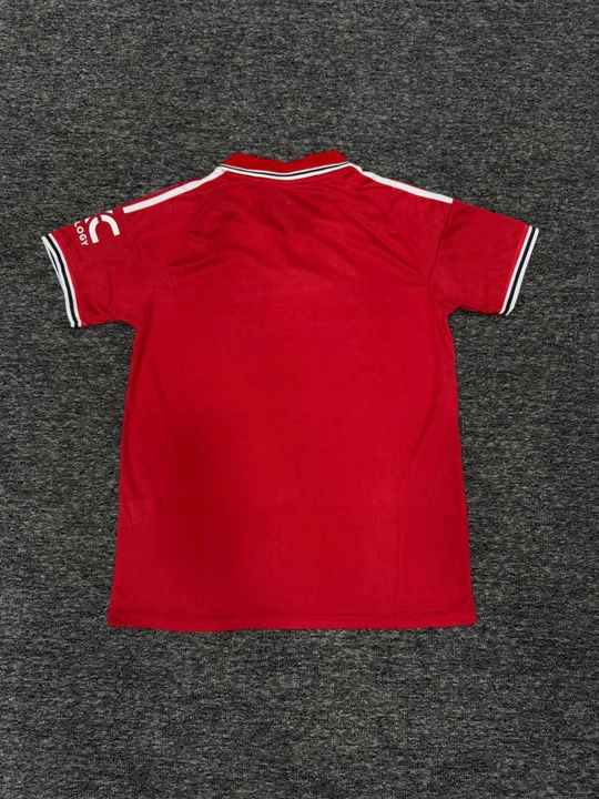 Retro futbol formasi