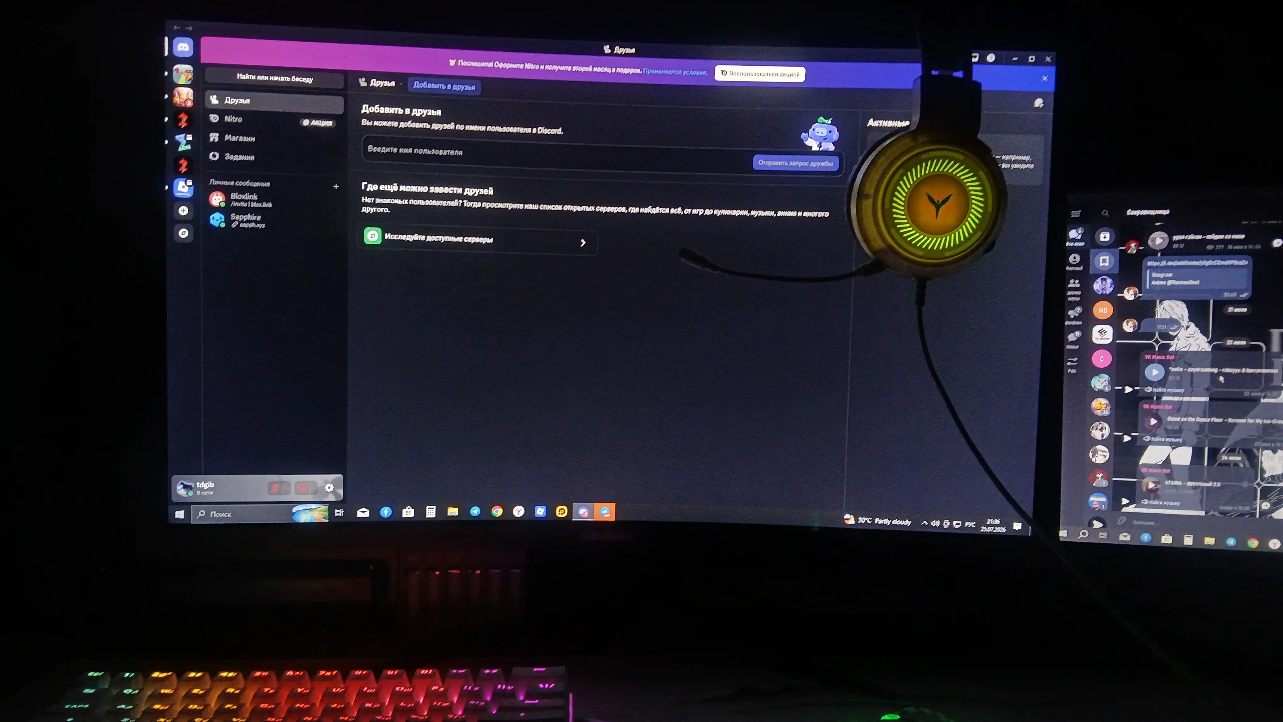 O‘yin quloqchinlari simli mikrofon va RGB yoritgich bilan, kompyuter va noutbuk uchun