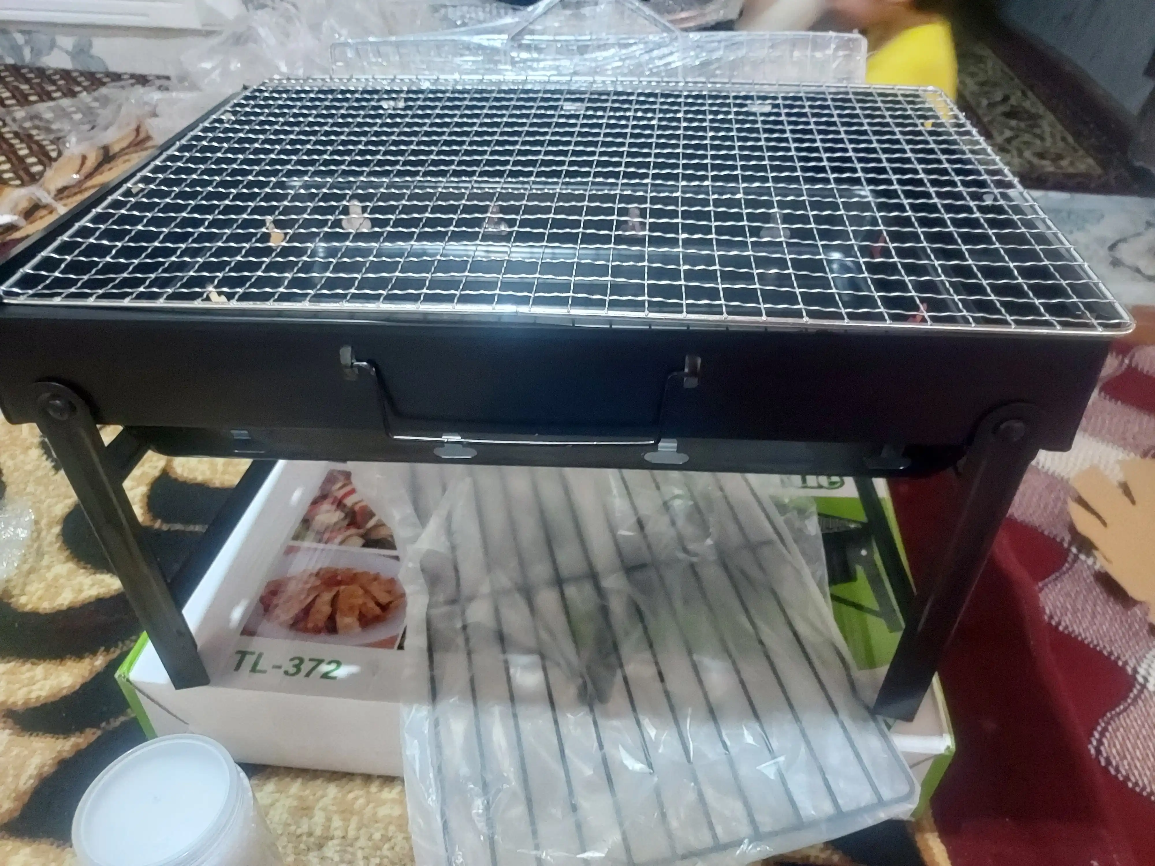 Piknik va dala hovli uchun buklama portativ mangal-barbekyu