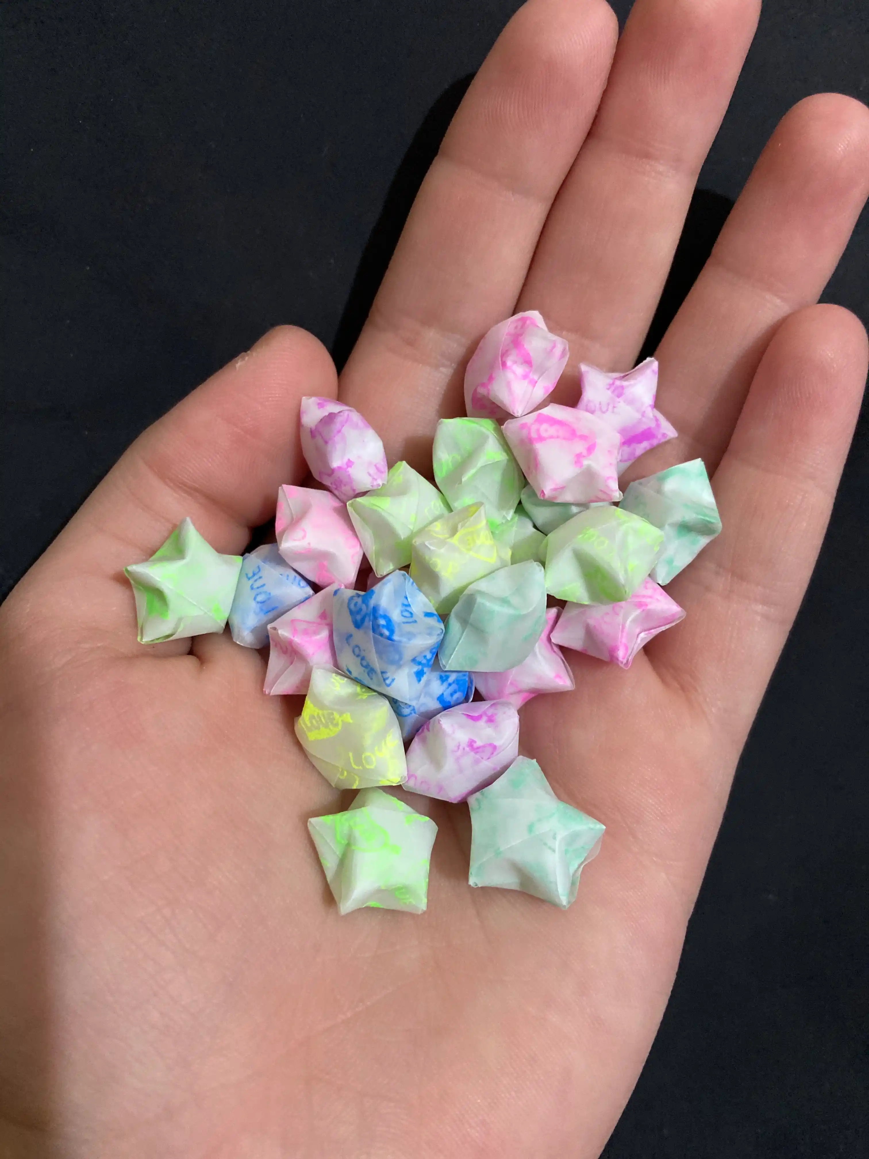 Rangli chiziqli kvilling qog'ozlari, 3D yulduzcha, origami