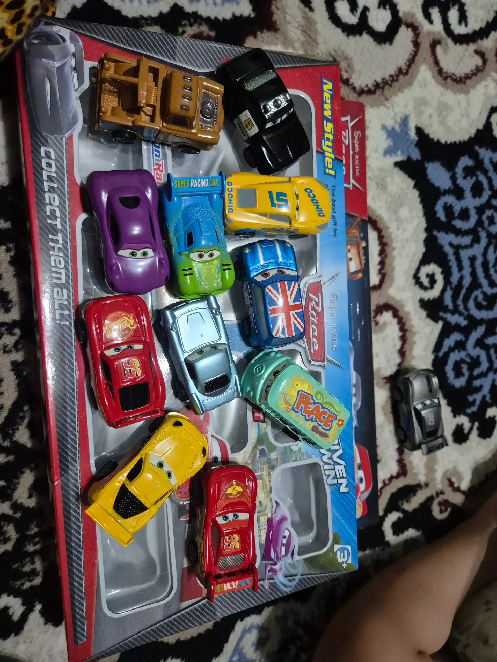 Inersion mashinalar to‘plami, Mashinalar, 8 dona, rivojlantiruvchi o‘yinchoq, Disney Cars 3+ uslubi, Makvin