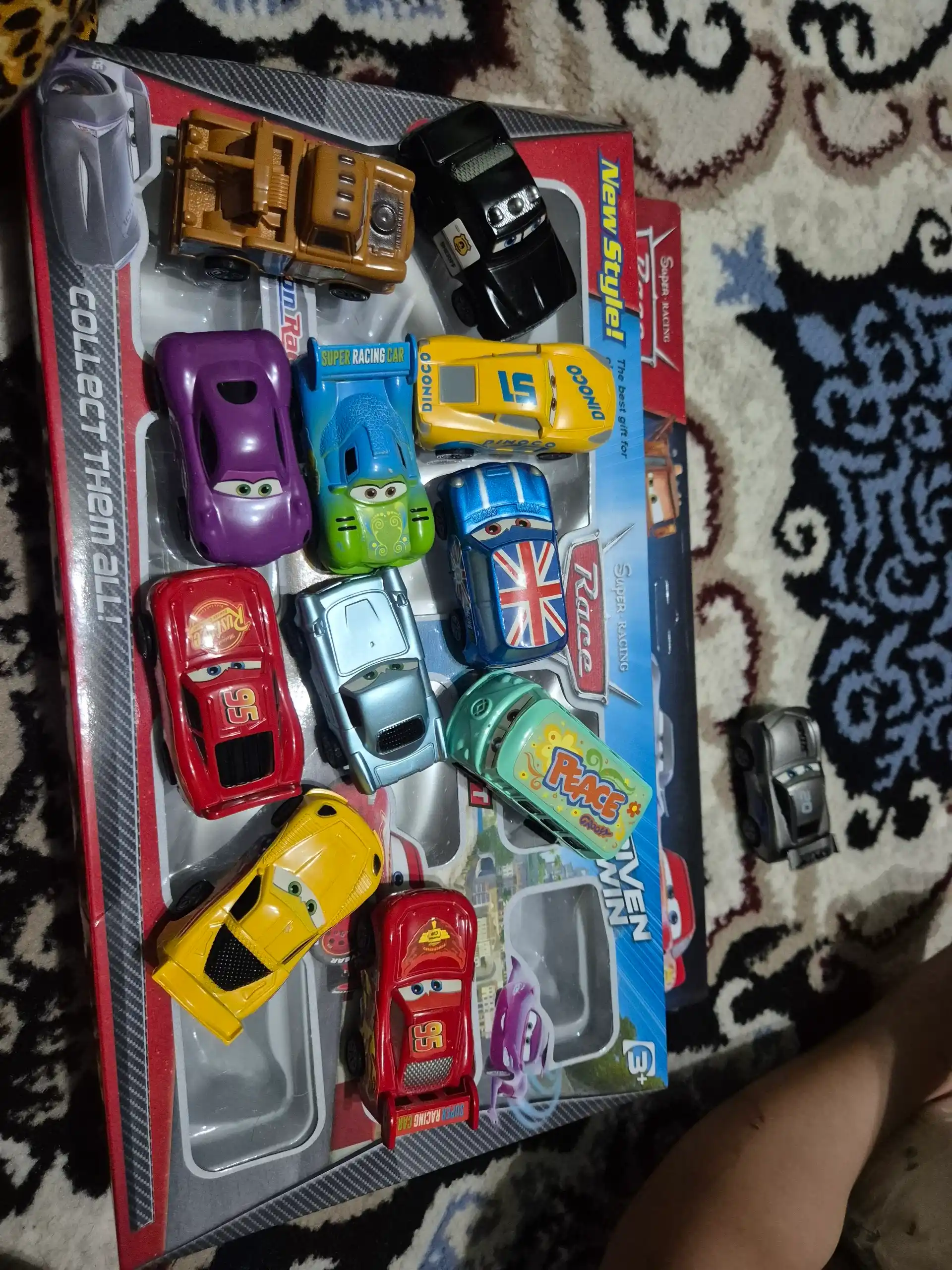 Inersion mashinalar to‘plami, Mashinalar, 8 dona, rivojlantiruvchi o‘yinchoq, Disney Cars 3+ uslubi, Makvin