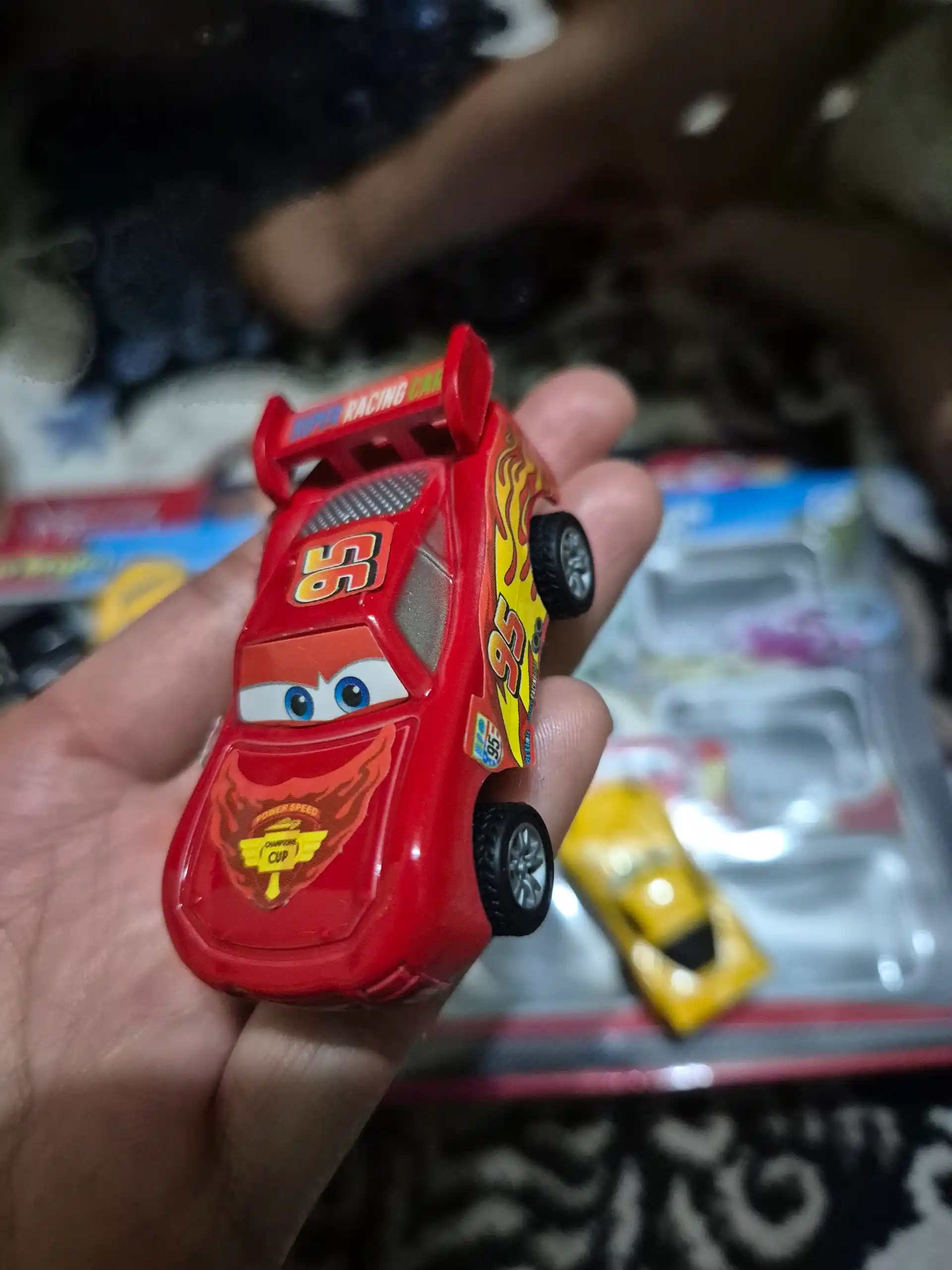Inersion mashinalar to‘plami, Mashinalar, 8 dona, rivojlantiruvchi o‘yinchoq, Disney Cars 3+ uslubi, Makvin