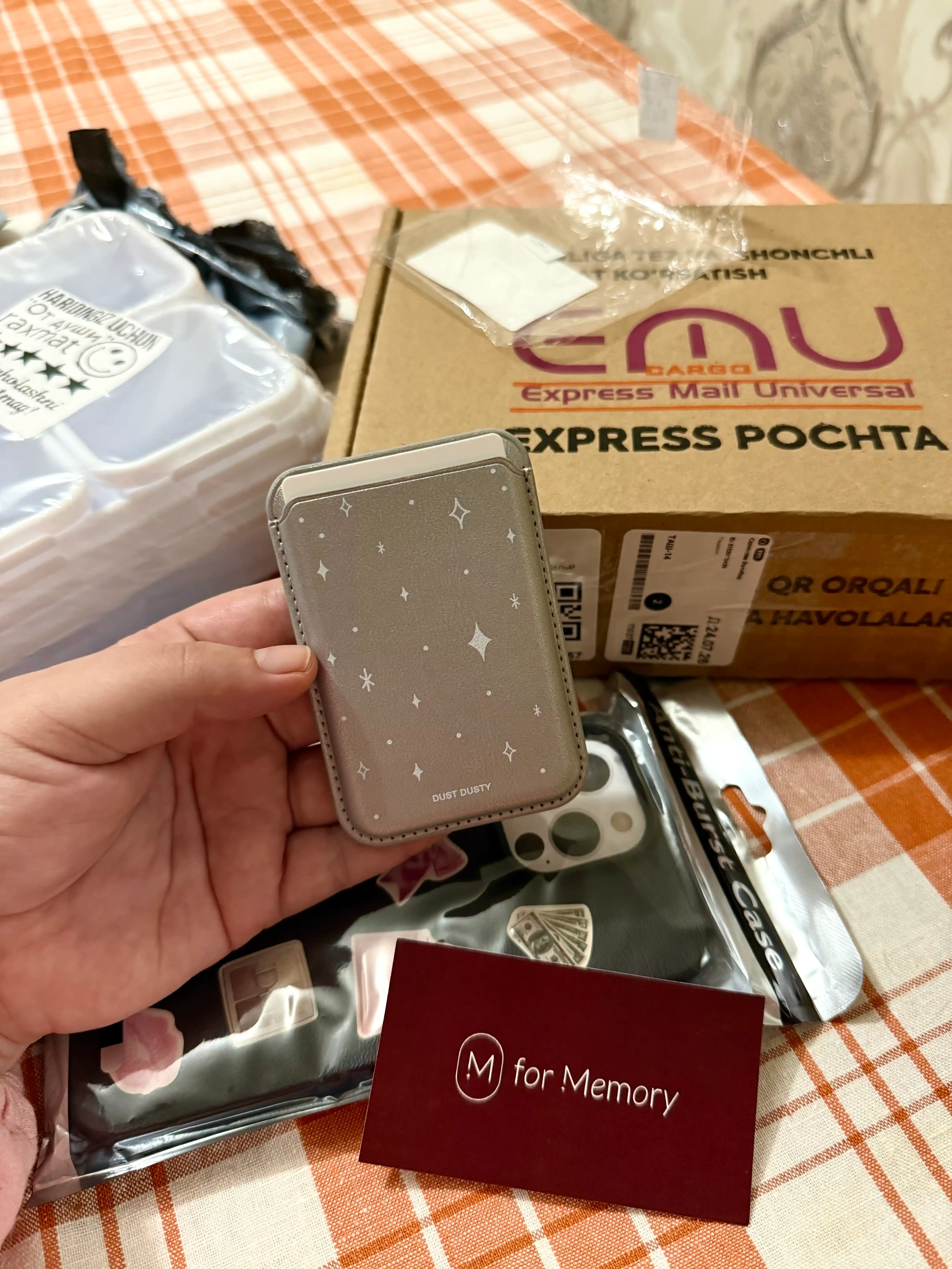 Kartxolder IPhone uchun MagSafe, magnitli karta ushlagich