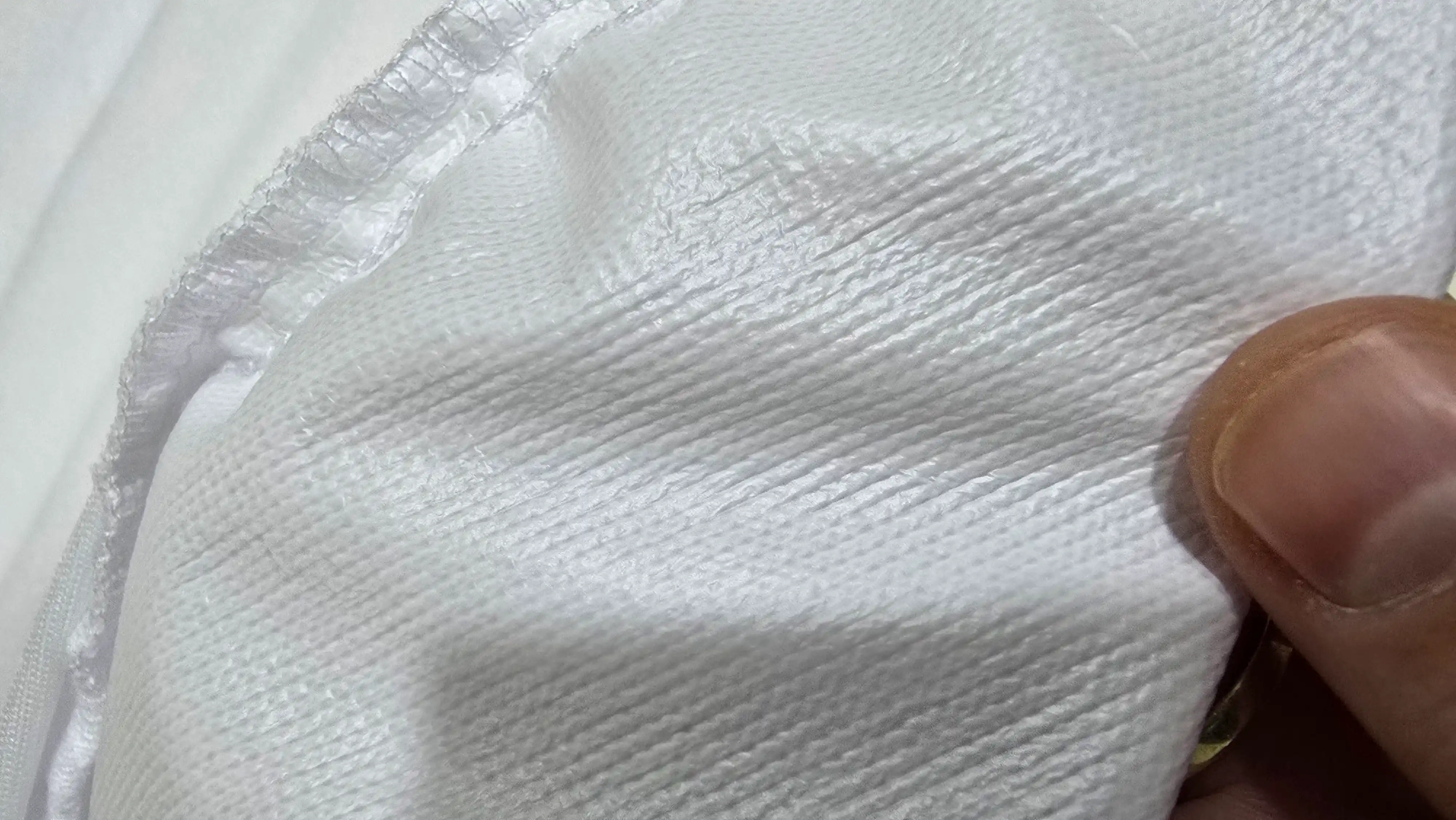 Nam o'tkazmaydigan matras g'ilofi, rezinkali va bortli, o'lchamlari: 160x200 va 180x200