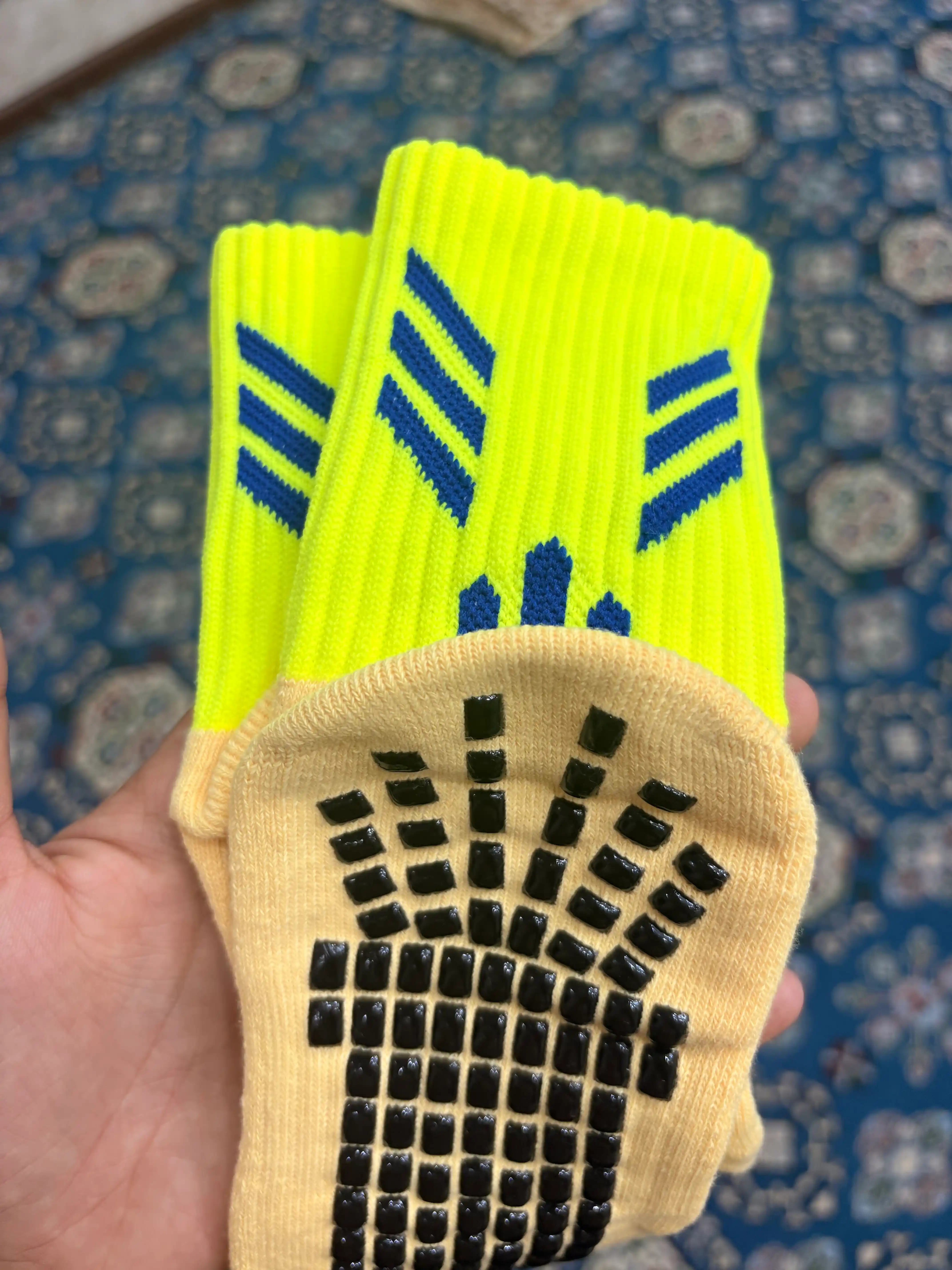Grip Socks sirpanmaydigan sport paypoq, futbol, futzal va trening uchun, uniseks