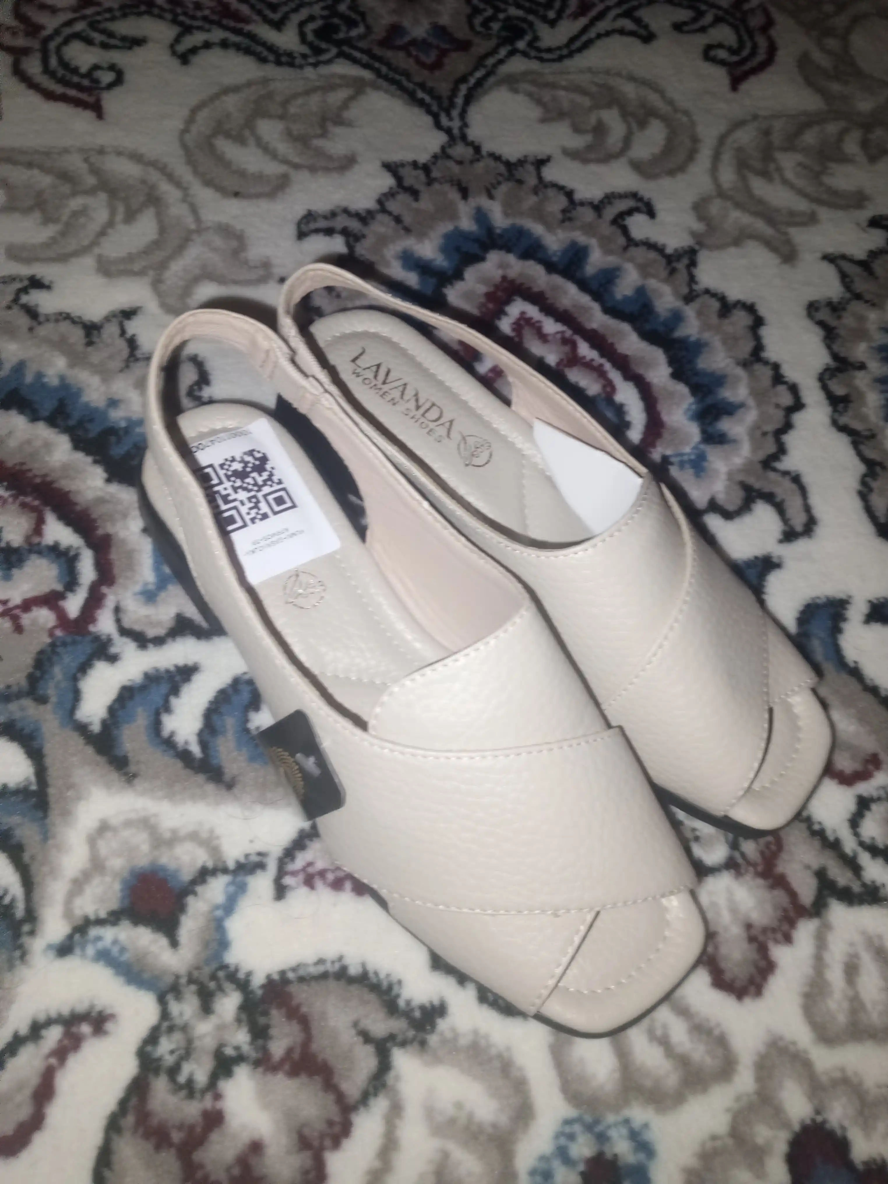Ayollar sandali, ayollar bosonojkasi, basanojka, yozgi sandal, ayollar oyoq kiyimi