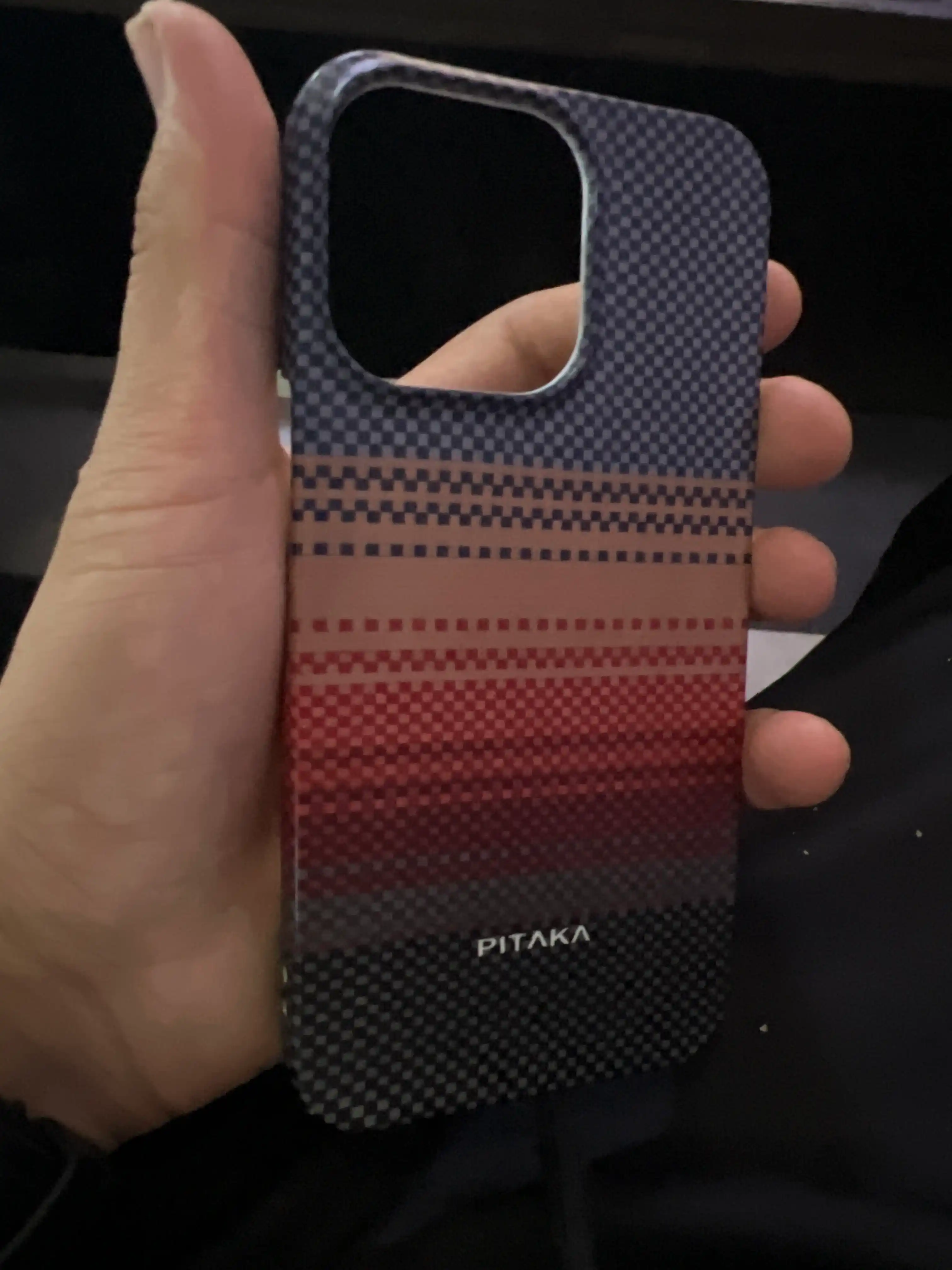 Чехол с текстурой карбона для iPhone 11, 12, 13, 14, 15, 16, Pro и Pro Max