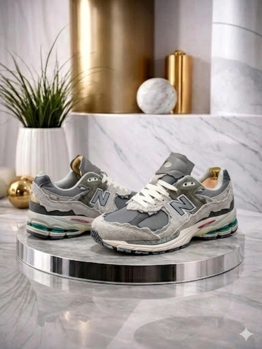 Erkaklar uchun New Balance 2002R sport krossovkalari, o‘lchamlari 40-44