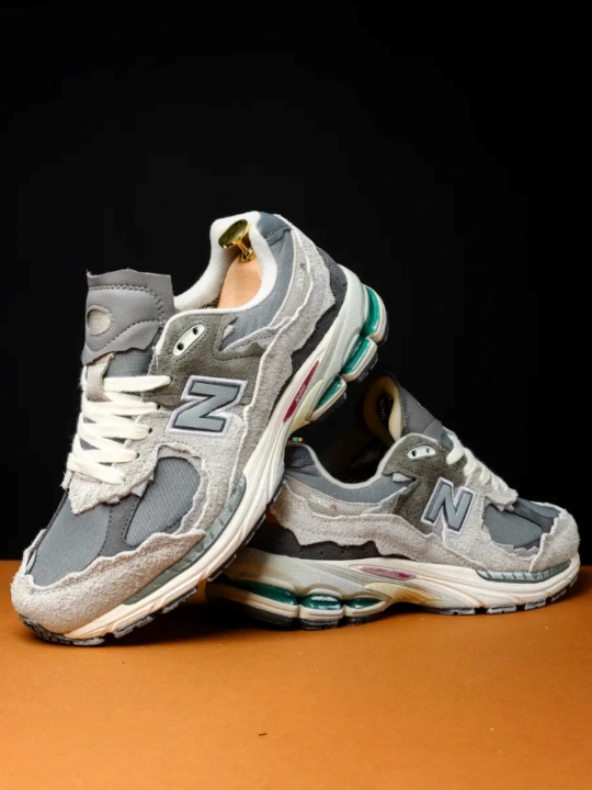 Erkaklar uchun New Balance 2002R sport krossovkalari, o‘lchamlari 40-44