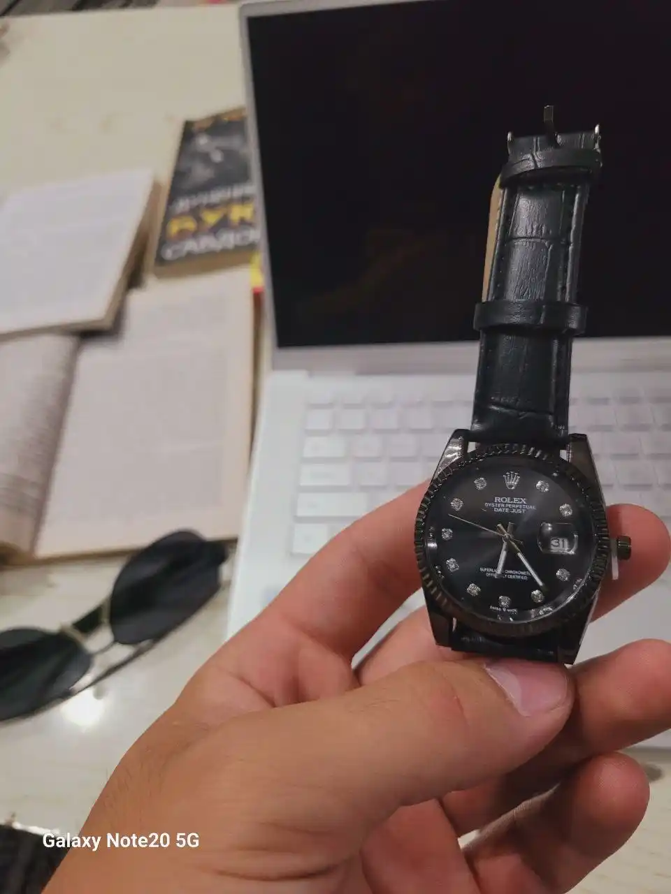 Erkaklar uchun klassik Rolex soati - zamonaviy va hashamatli aksessuar