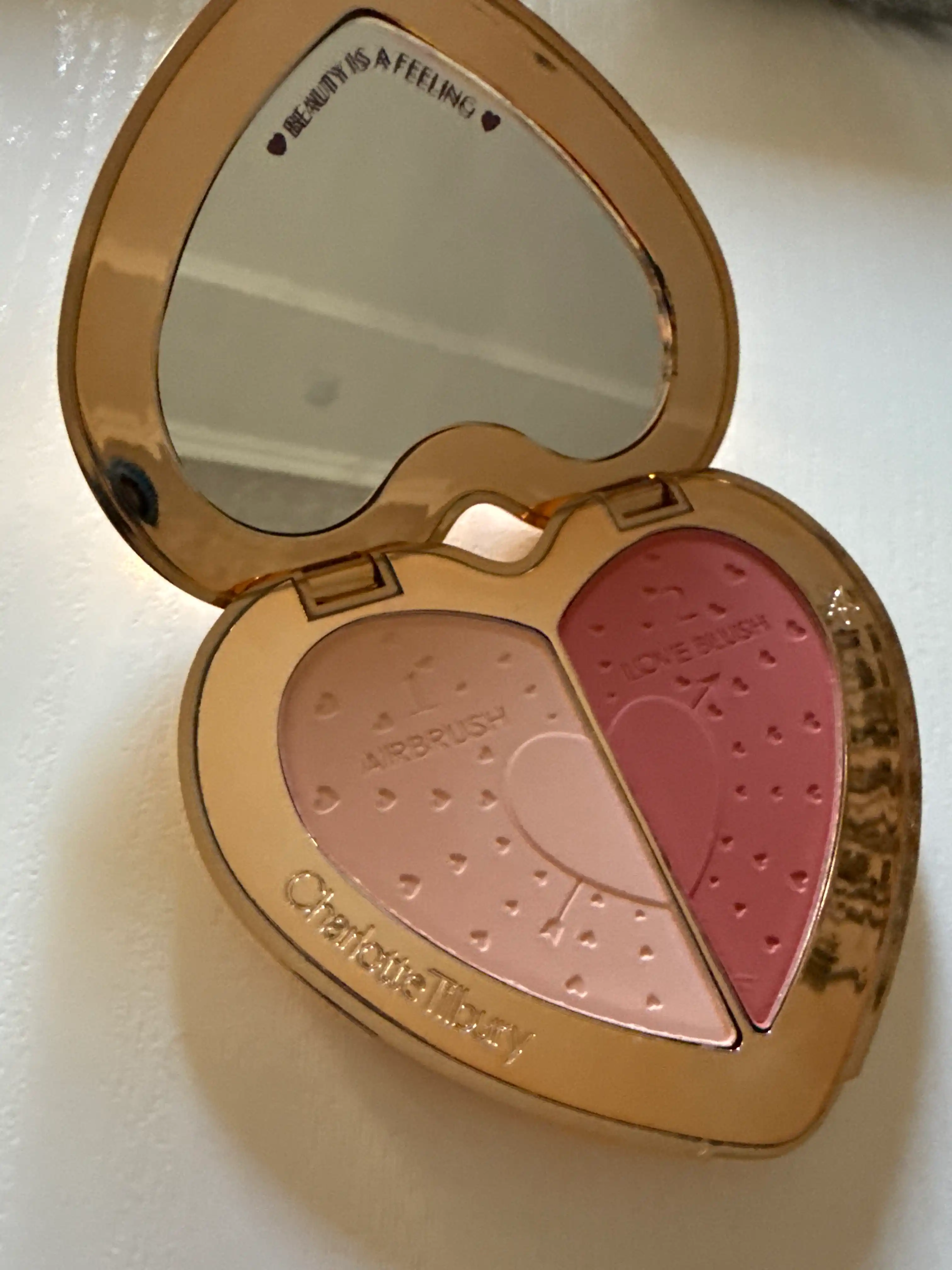 Charlotte Tilbury Pillow Talk Qusursiz shaftoli palitrasi 2-in-1 ixcham