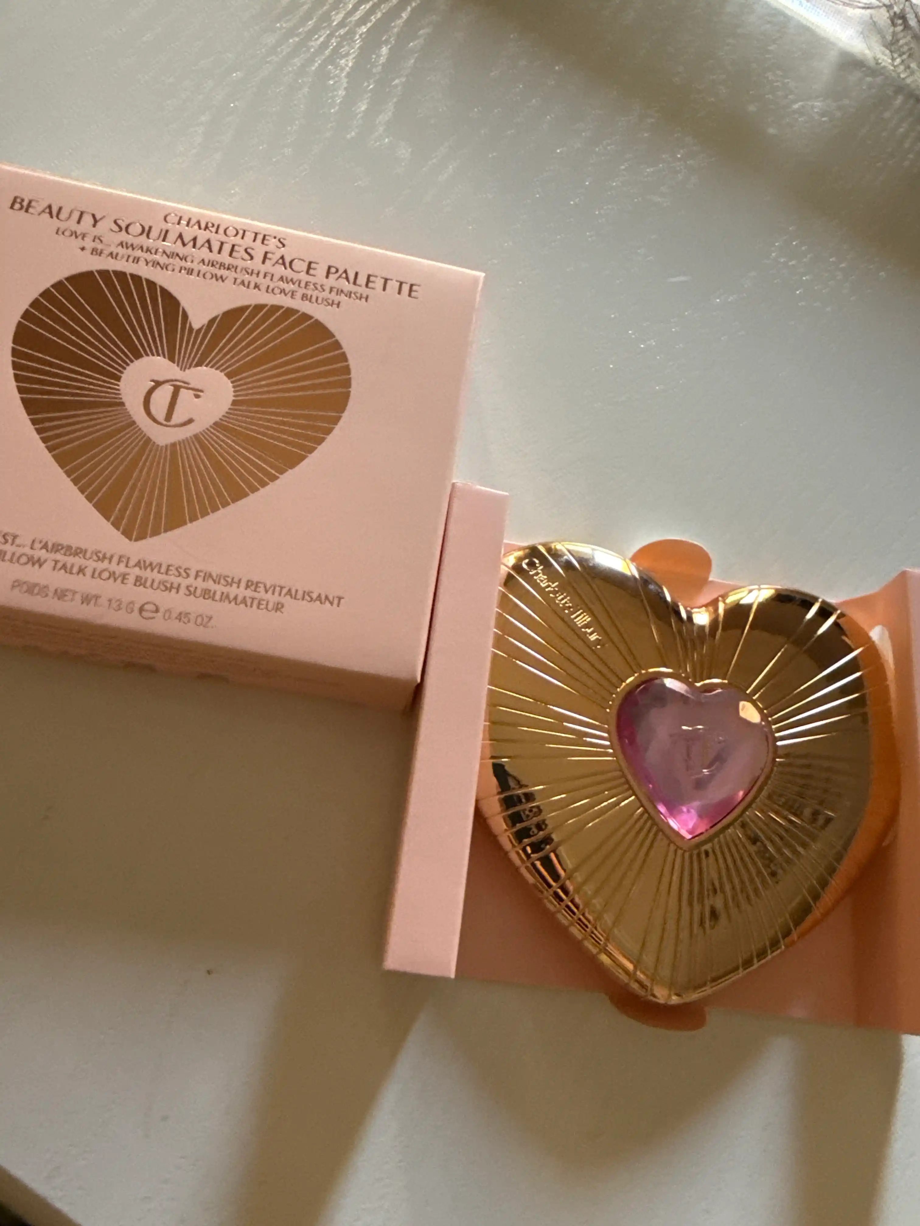 Charlotte Tilbury Pillow Talk Qusursiz shaftoli palitrasi 2-in-1 ixcham
