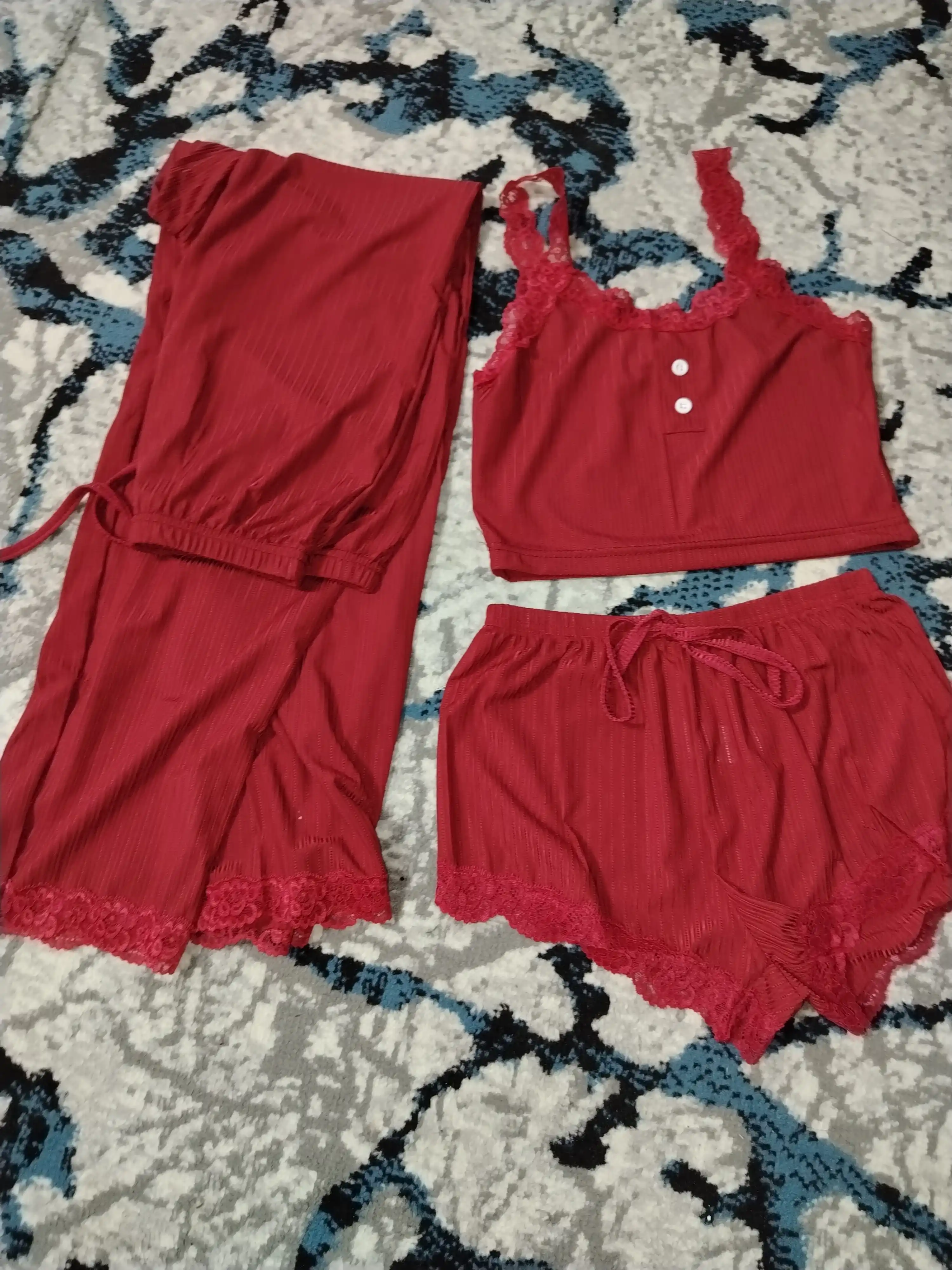 Ayollar pijamasi, 3 ta 1 da, tungi pijama