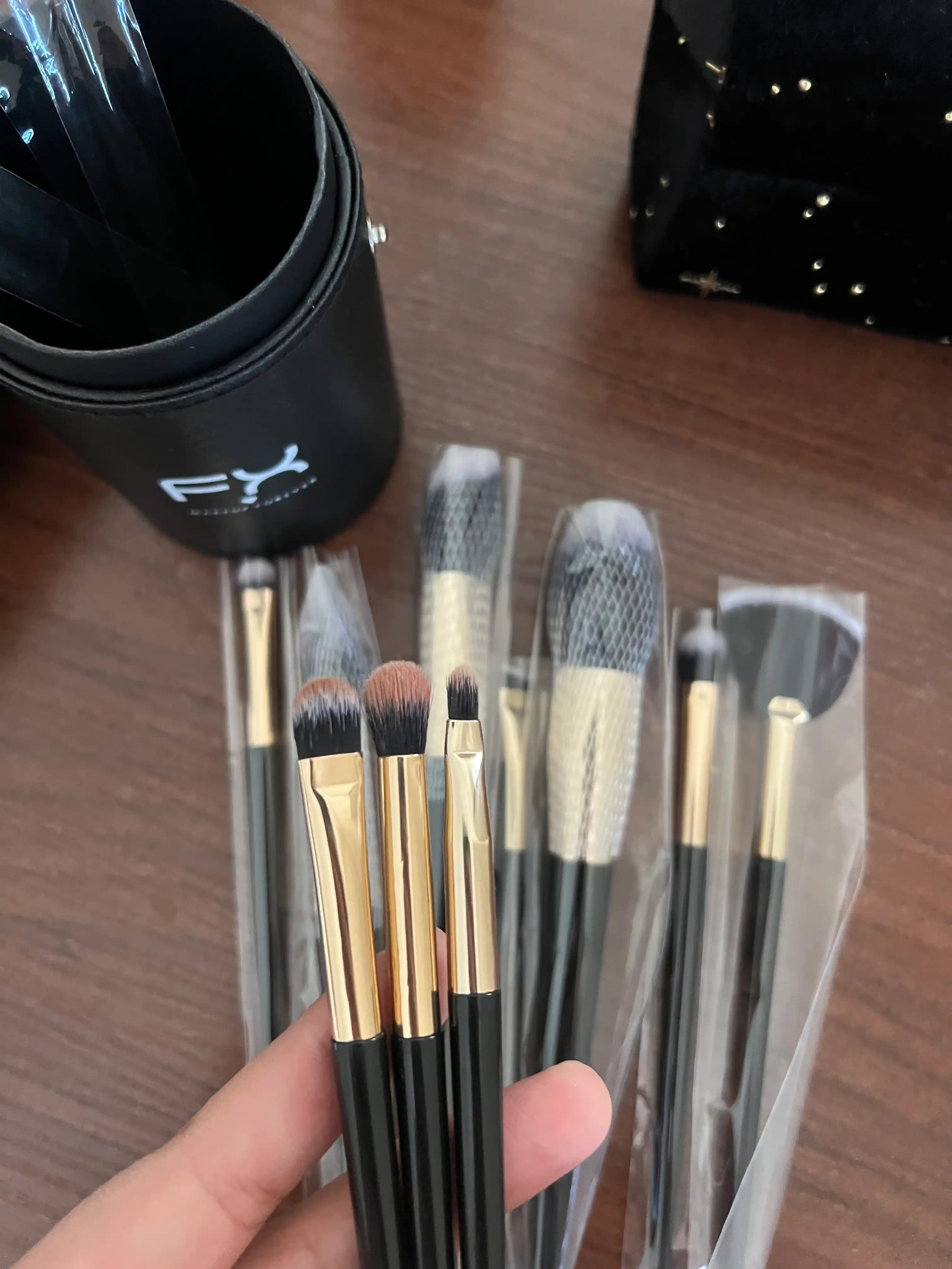 FX Make up foreverdan professional cho'tkalar to'plami, bitta qutida 10 dona