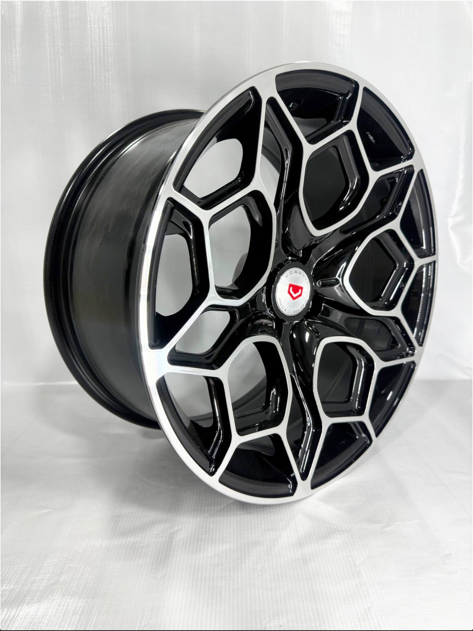 Диски VOSSEN Black Polished R17×100, 4 штук, Cobalt, Onix, Nexia 3 va Spark подойдет