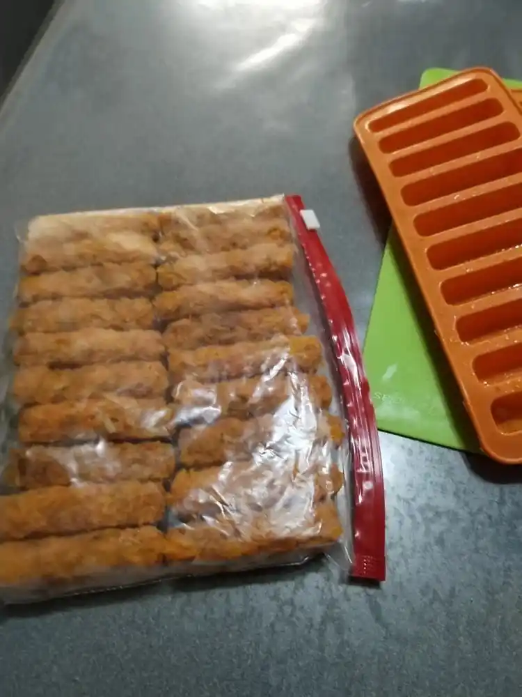 Mini sasiska uchun silikon qolip qopqoqli, pechda pishirish BPA Free oziq-ovqat silikoni