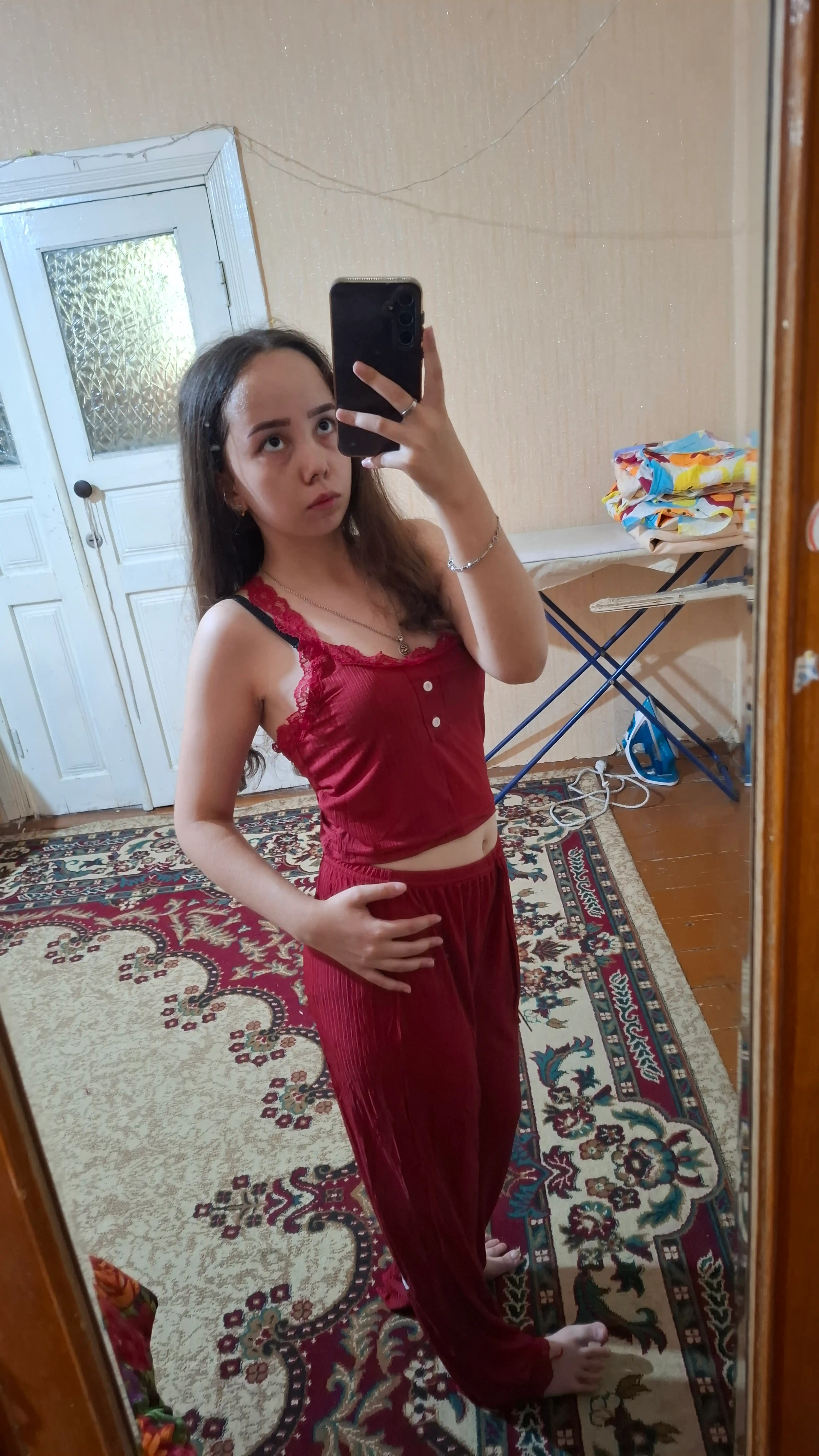 Ayollar pijamasi, 3 ta 1 da, tungi pijama