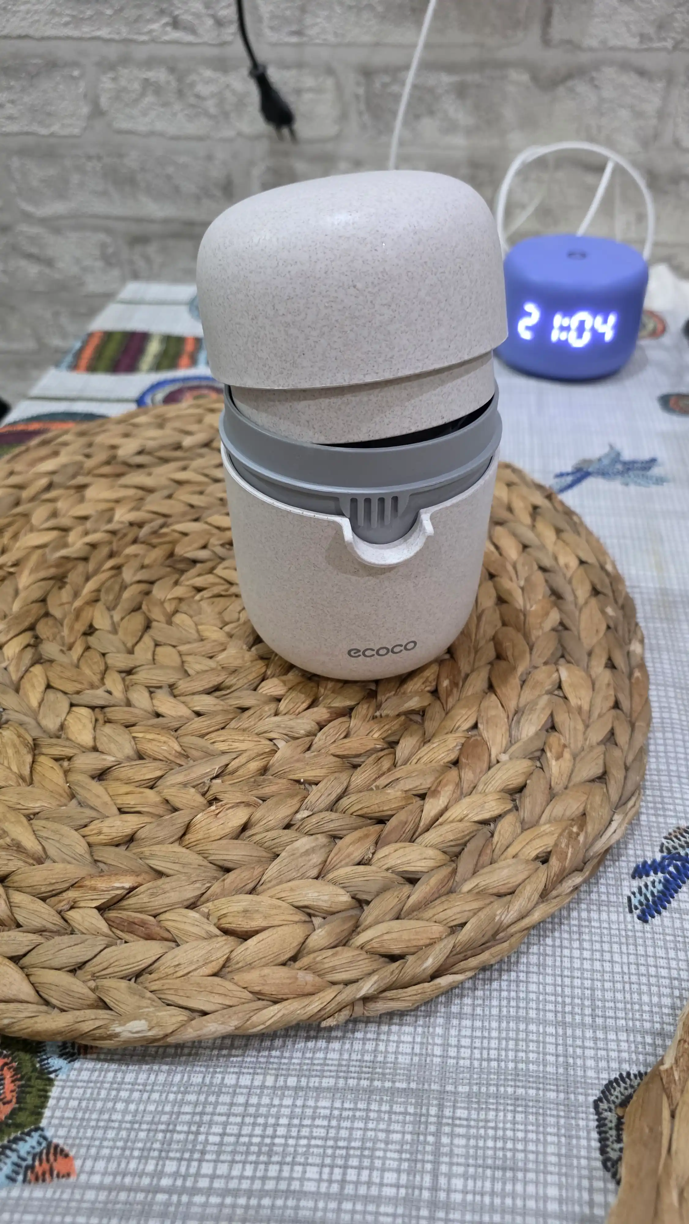 Ручная соковыжималка для лимона ecoco