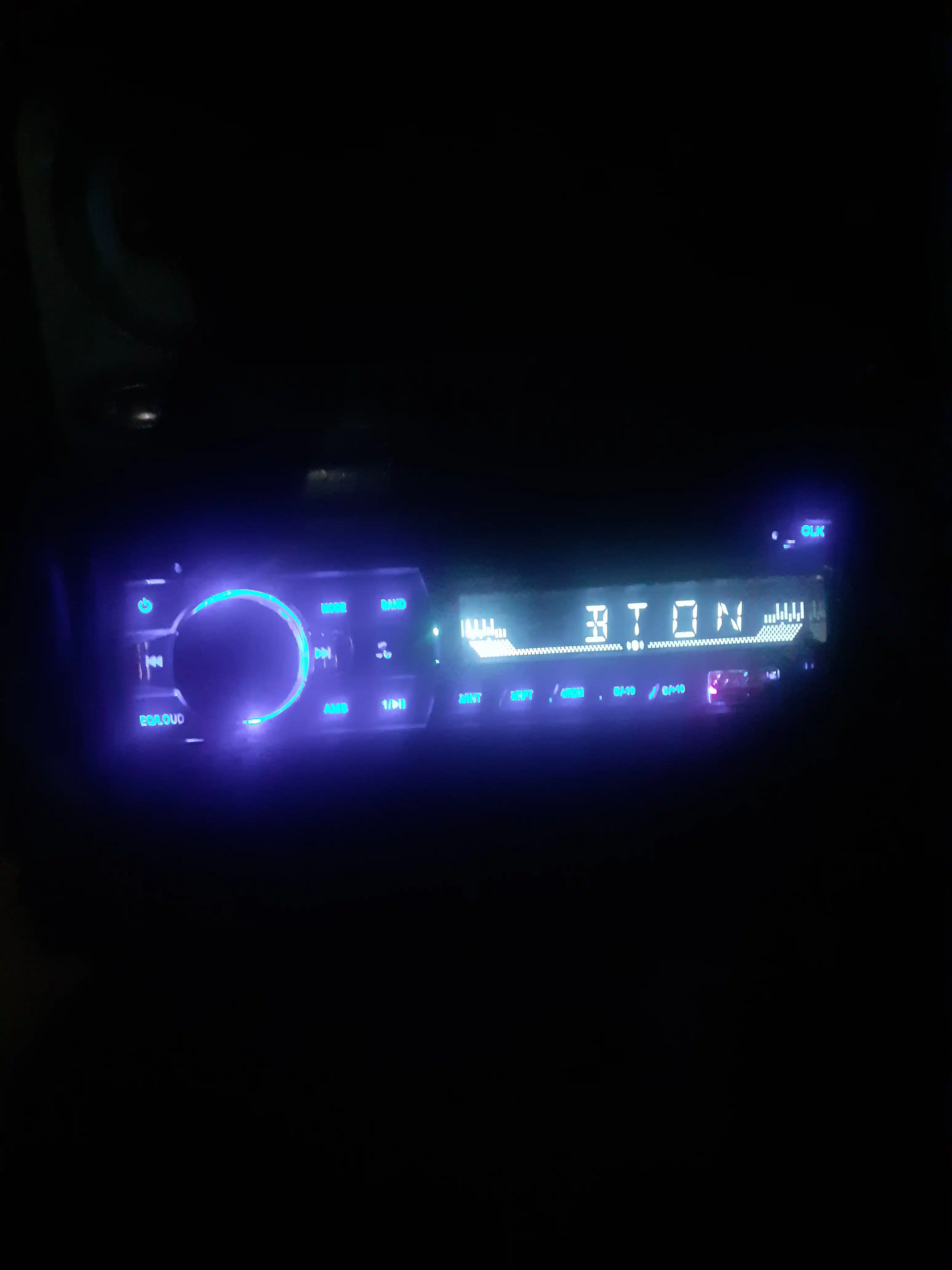 Avtomobil radiosi JSD 520 SD va USB Bluetooth AUX bilan
