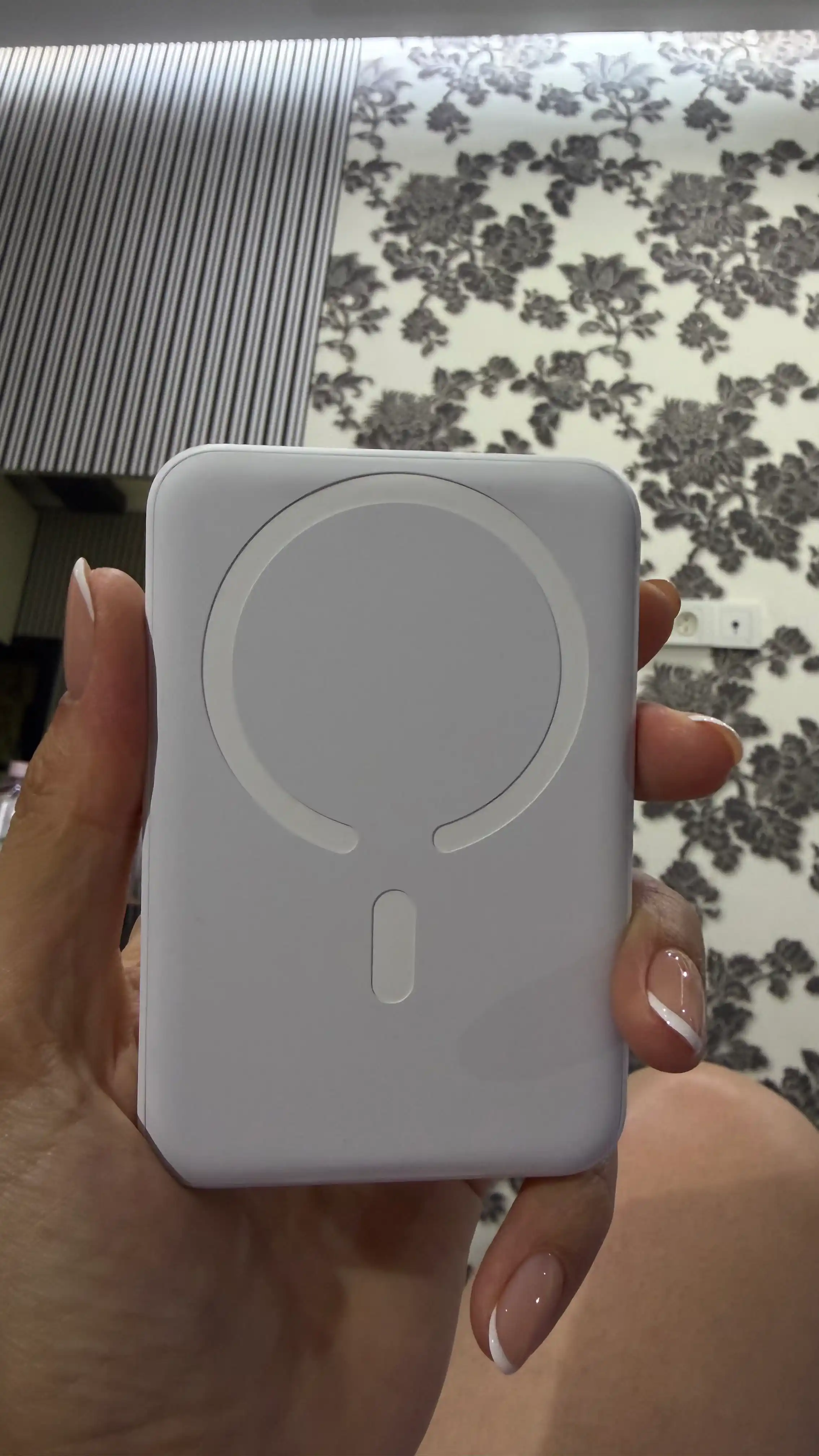 Внешний аккумулятор power bank magsafe, повербанк 20000 и powerbank 10000 Baseus