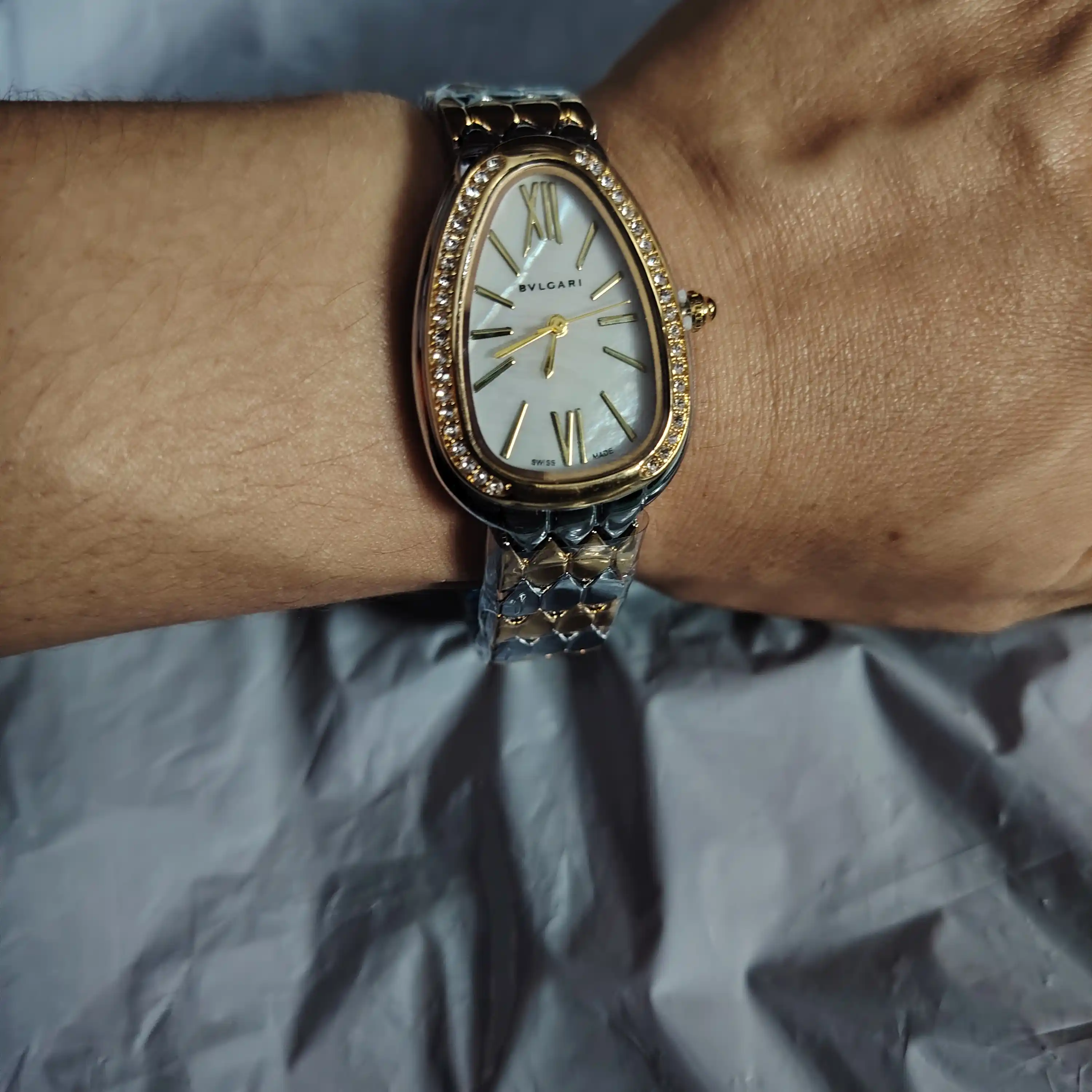 Наручные часы Bvlgari, классический дизайн,bulgari